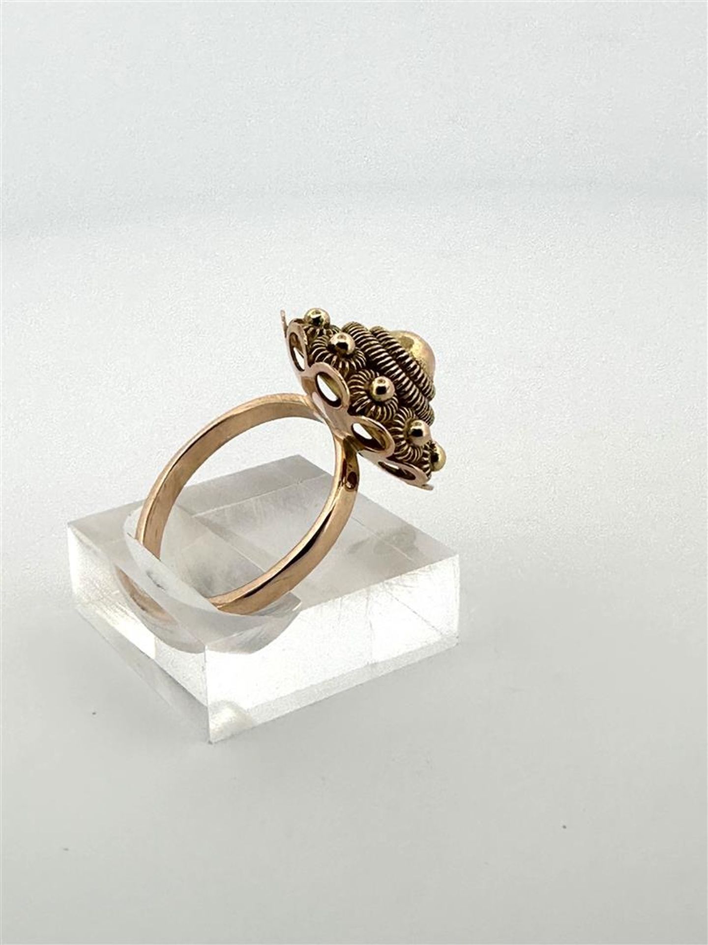 14kt yellow gold Zeeland knot ring.
Ring size: 17.75 mm / 56
Weight: 5.4 grams.
Dimensions Zeeland k - Bild 4 aus 5