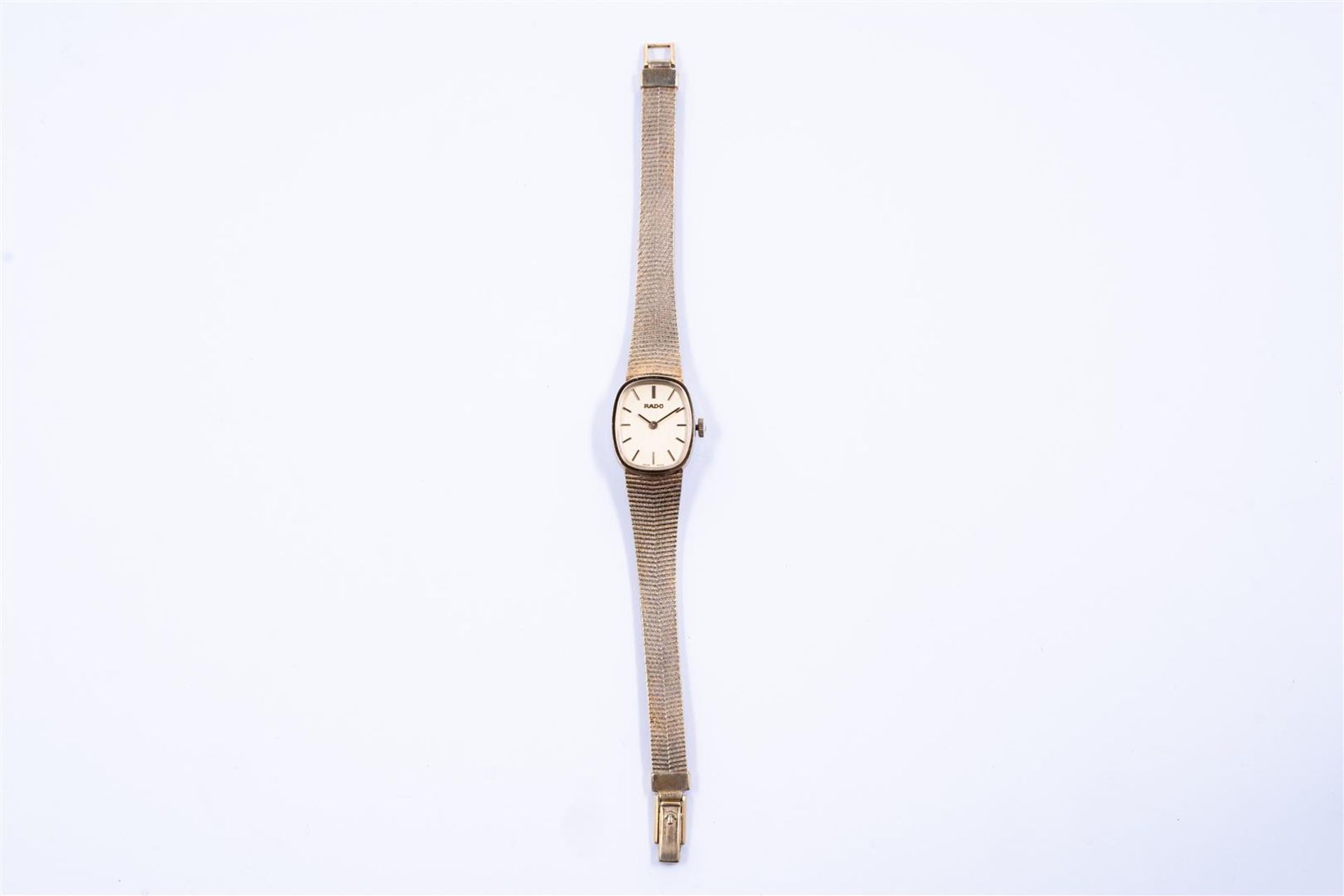 Rado ladies watch and gold-colored dial.
Number designation: Dashes
Water-resistant: Splash-proof
Mo