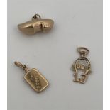 Lot of 3 charms in 10kt gold.
Regarding the charms: I'm Scotch picture, lucky 13 with a horseshoe an