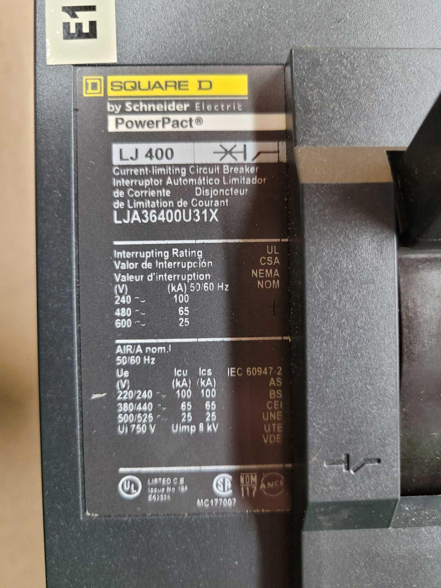 SQUARE D LJA36400U31X / 400 Amp Circuit Breaker - Image 2 of 3