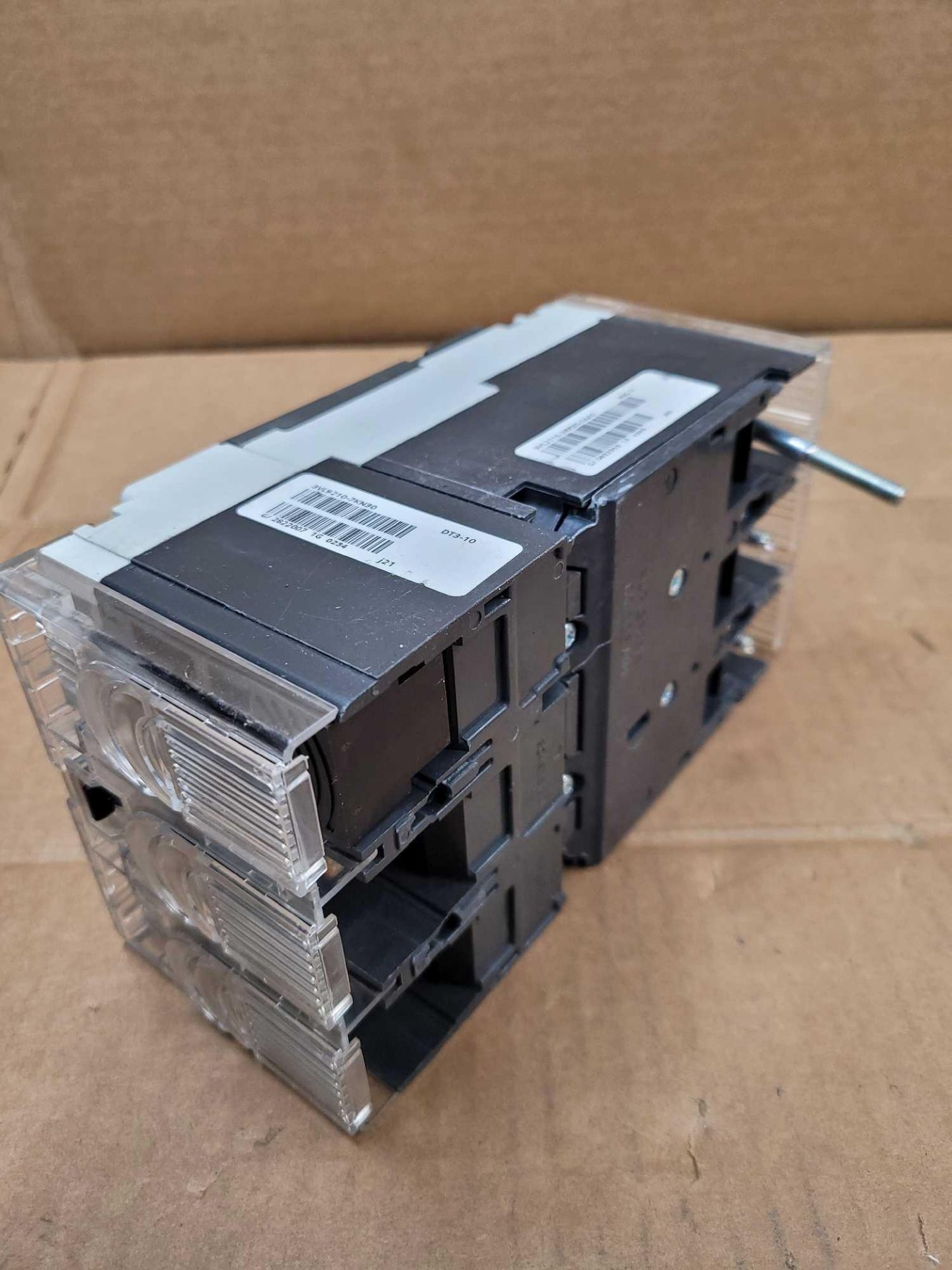 LOT OF 4 SIEMENS HDX3B100 / 100 Amp Circuit Breaker  /  Lot Weight: 18.8 lbs - Image 3 of 8