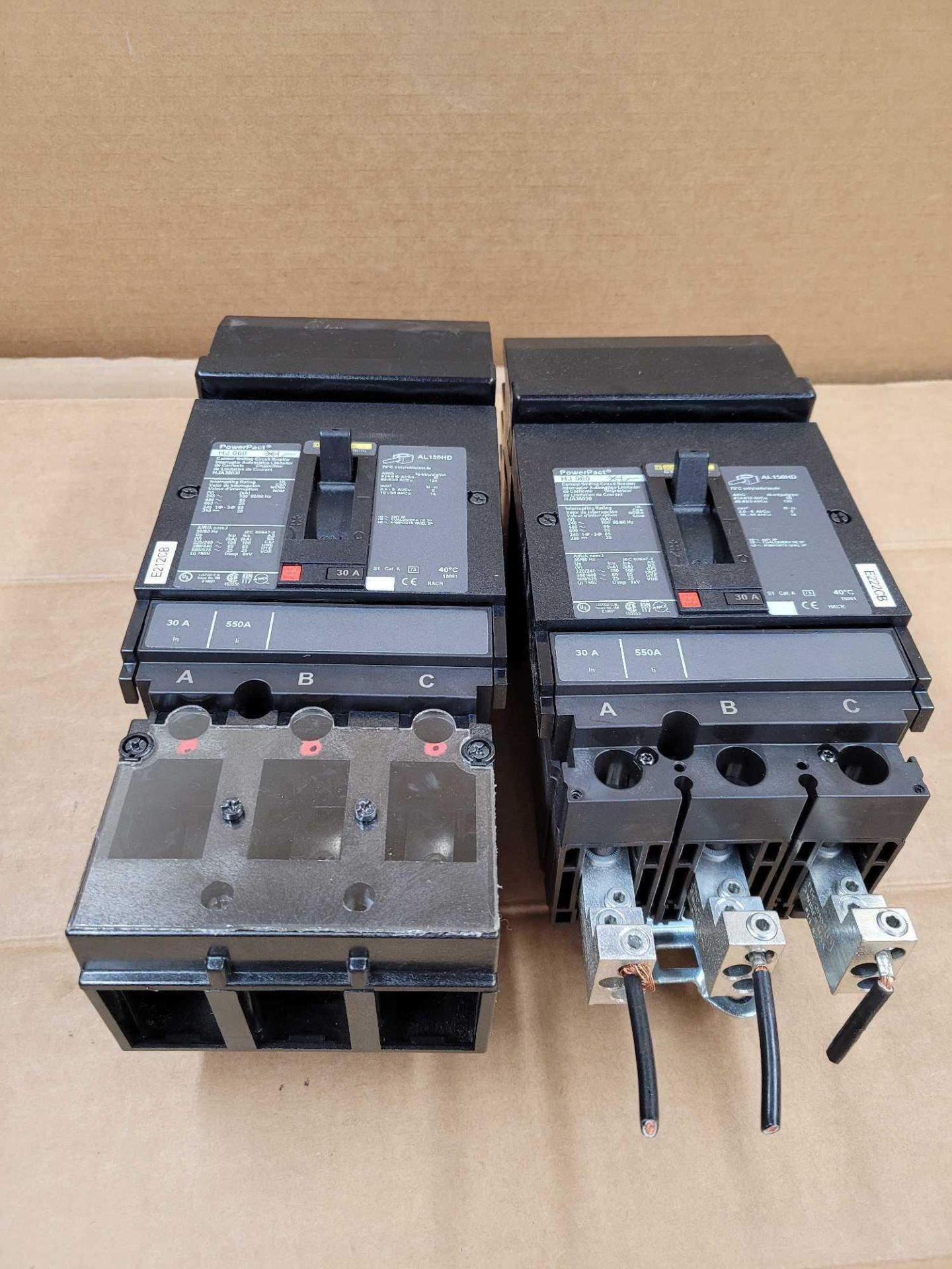 LOT OF 2 SQUARE D HJA36030 / 30 Amp Molded Case Circuit Breaker  /  Lot Weight: 9.6 lbs