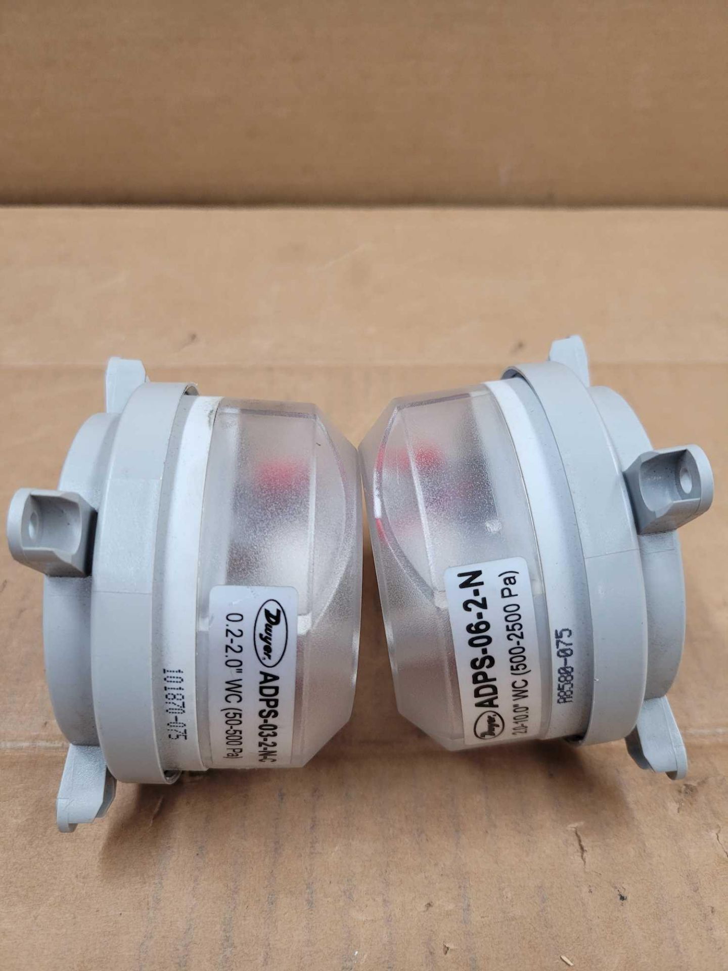 LOT OF 2 DWYER / (1) ADPS-03-2-N-C / (1) ADPS-06-2-N / Differential Pressure Switch / Lot Weight: 0. - Image 3 of 7