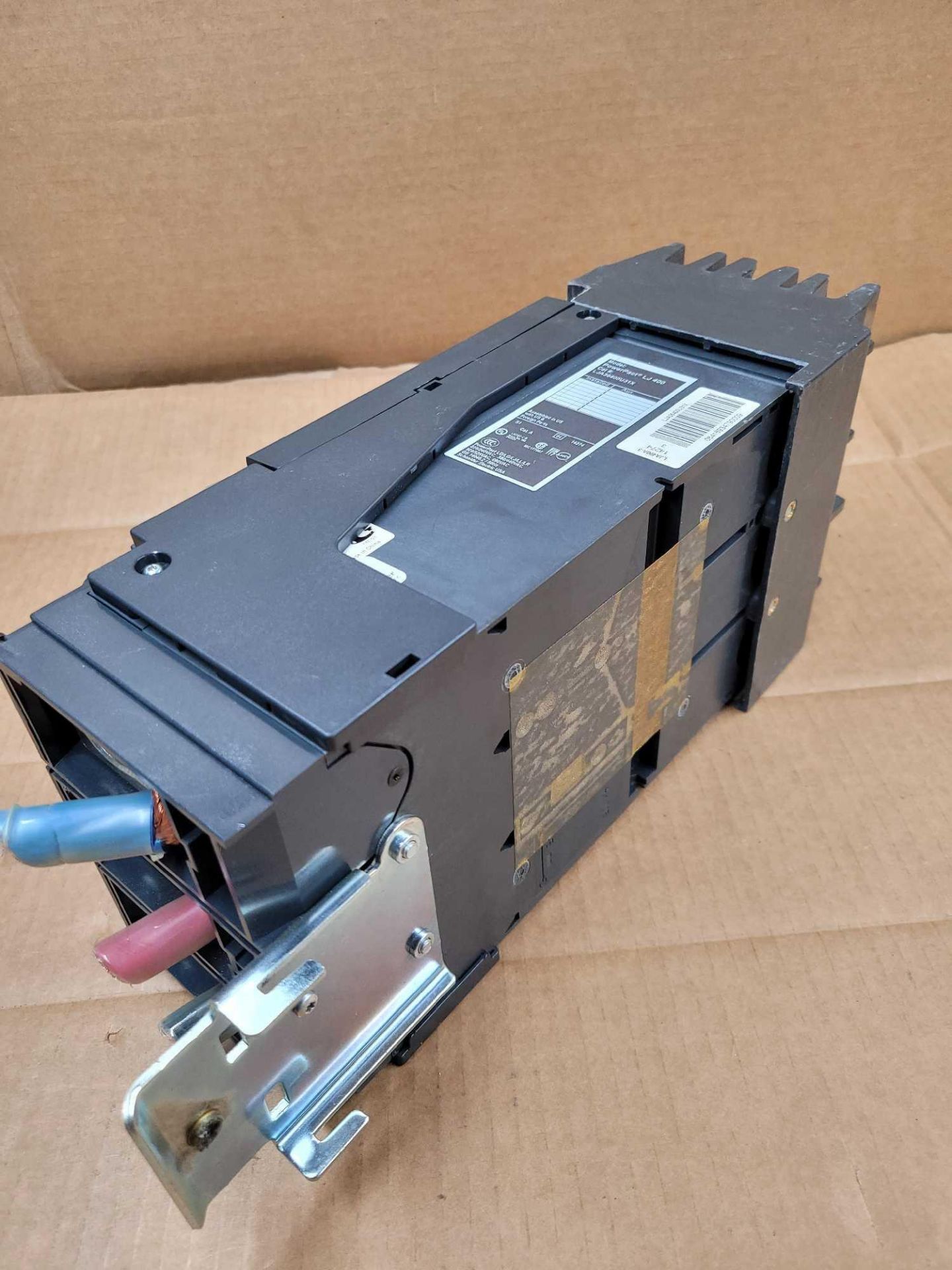 SQUARE D LJA36400U31X / 400 Amp Molded Case Circuit Breaker  /  Lot Weight: 16.2 lbs - Image 2 of 6