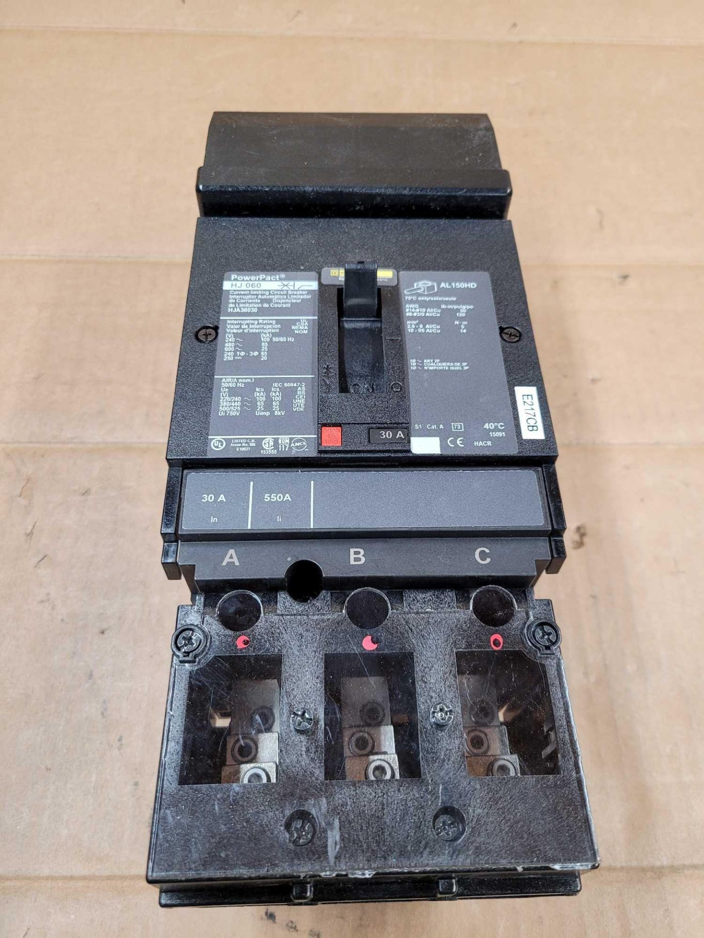 LOT OF 2 SQUARE D HJA36030 / 30 Amp Molded Case Circuit Breaker  /  Lot Weight: 9.8 lbs - Image 2 of 6