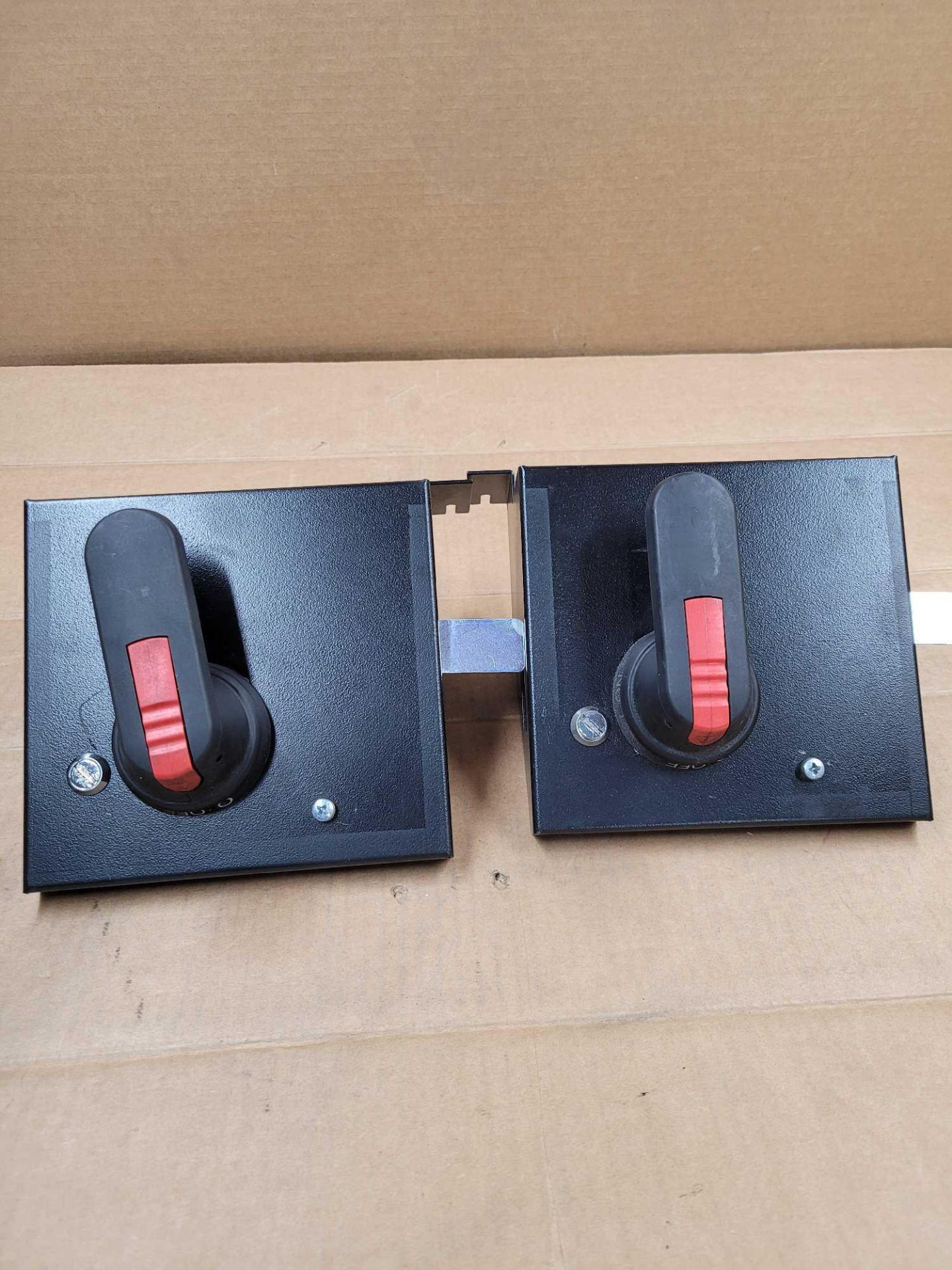 LOT OF 2 ABB T4L250 / Sace Tmax 250 Amp Circuit Breaker with Circuit Breaker Accessory and Handle At - Image 11 of 14