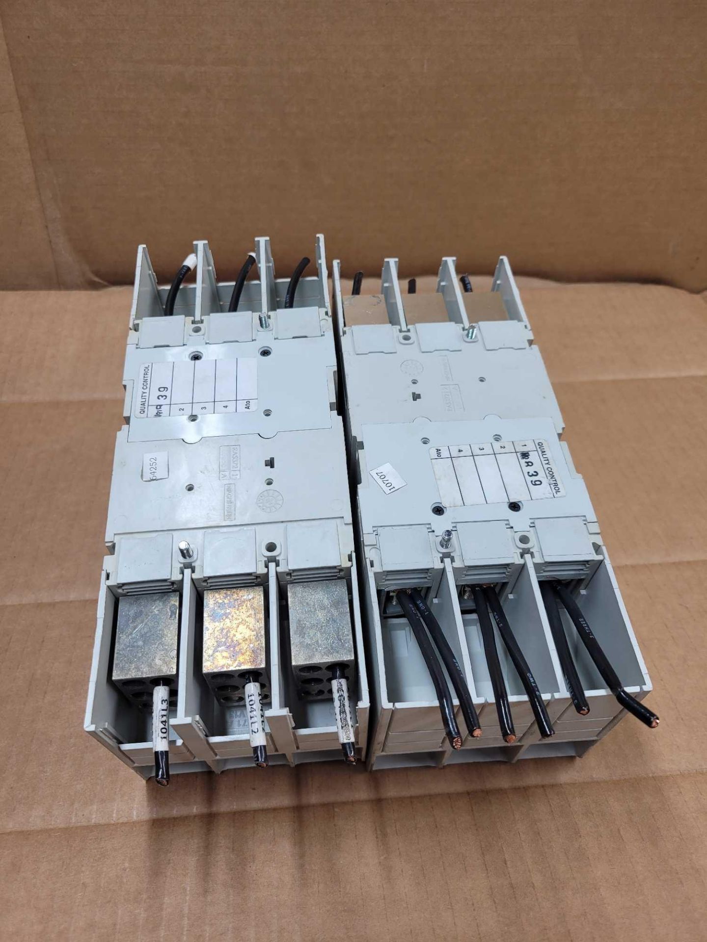 LOT OF 2 ALLEN BRADLEY 140G-H6C3-C25-FB / Series A 25 Amp Circuit Breaker  /  Lot Weight: 8.8 lbs - Image 3 of 6