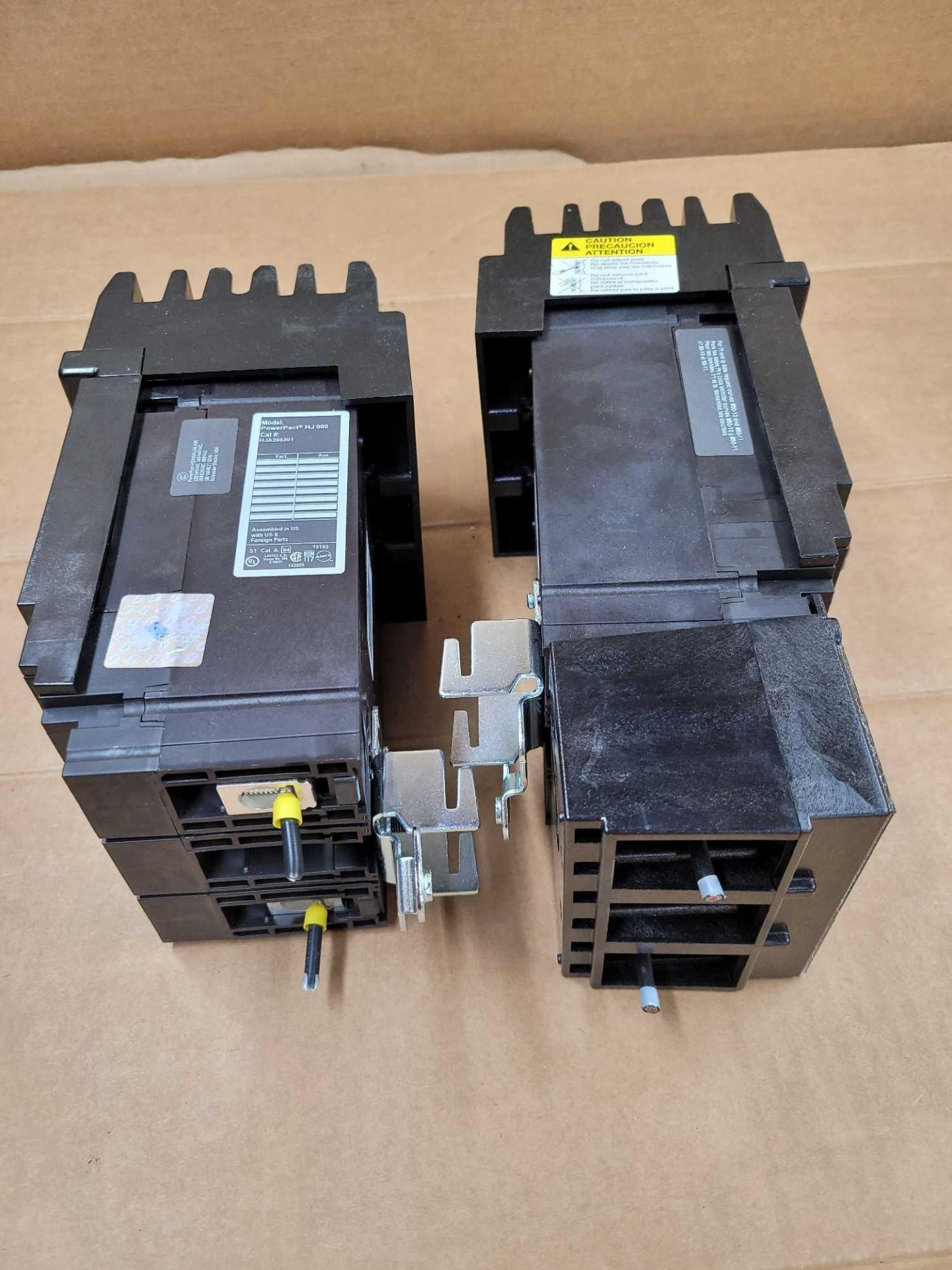 LOT OF 2 SQUARE D HJA260201 / 20 Amp Molded Case Circuit Breaker  /  Lot Weight: 8.8 lbs - Image 4 of 5