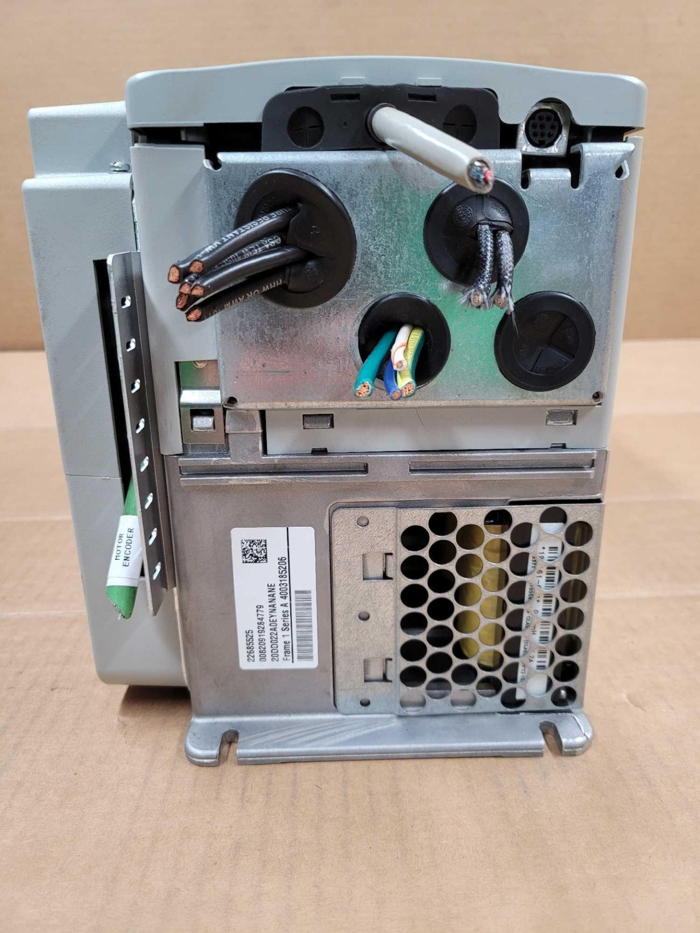 ALLEN BRADLEY 20DD022A0EYNANANE / Series A Powerflex 700S AC Drive  /  Lot Weight: 17.2 lbs - Image 2 of 5