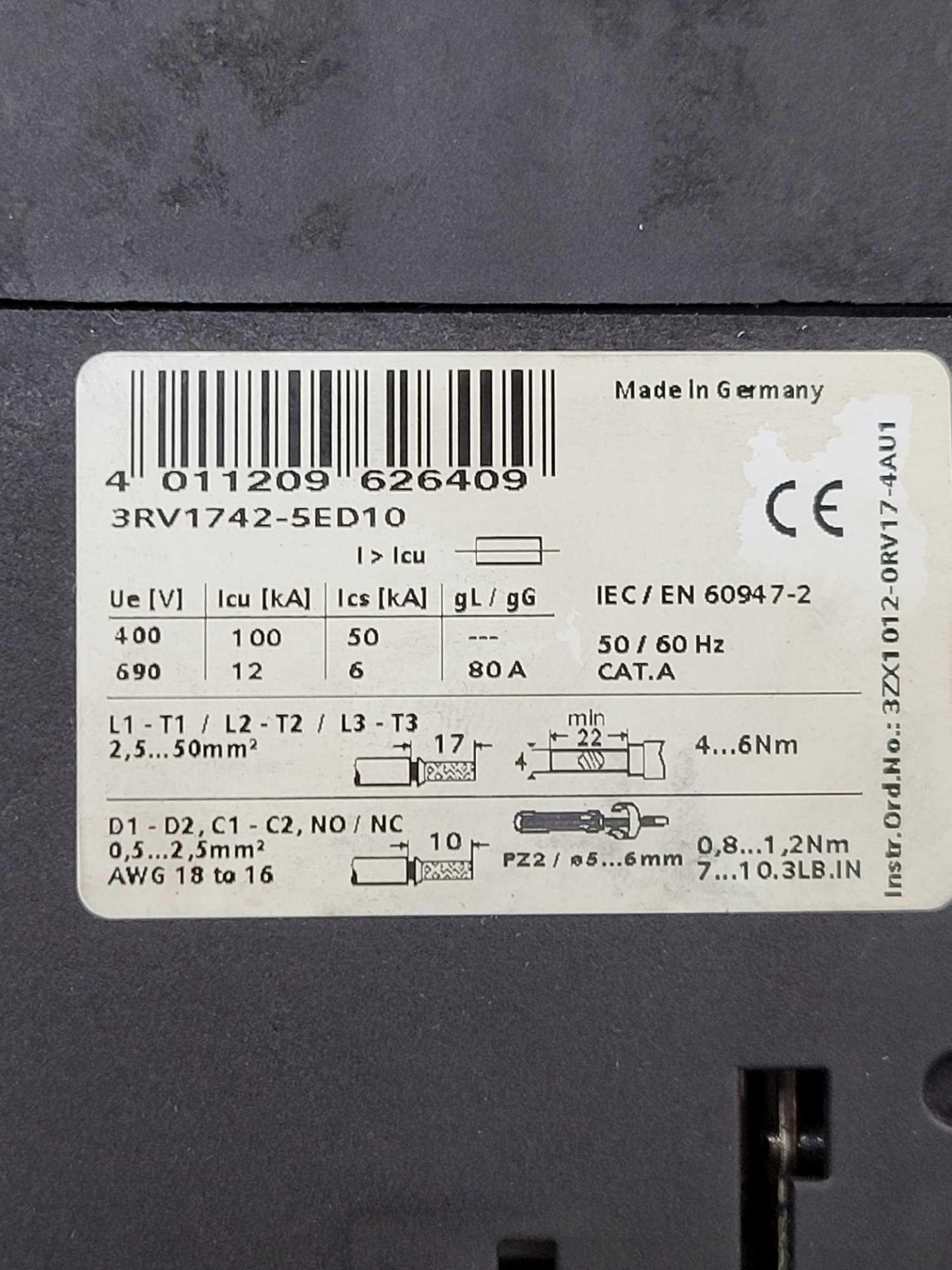 LOT OF 3 SIEMENS BREAKERS  /  (1) SIEMENS 3RV1742-5BD10 ; 15 Amp Circuit Breaker with Operating Mech - Image 19 of 19