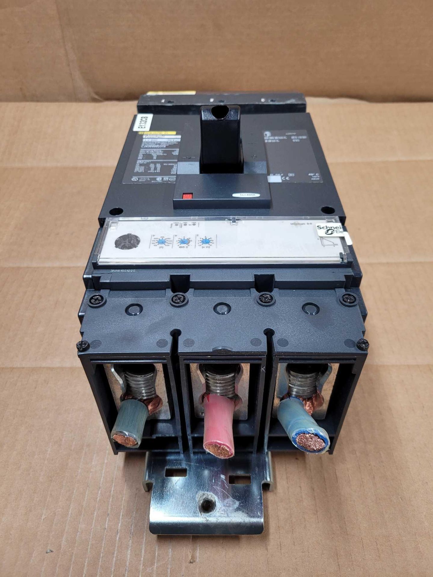 SQUARE D LJA36400U31X / 400 Amp Molded Case Circuit Breaker  /  Lot Weight: 16.2 lbs