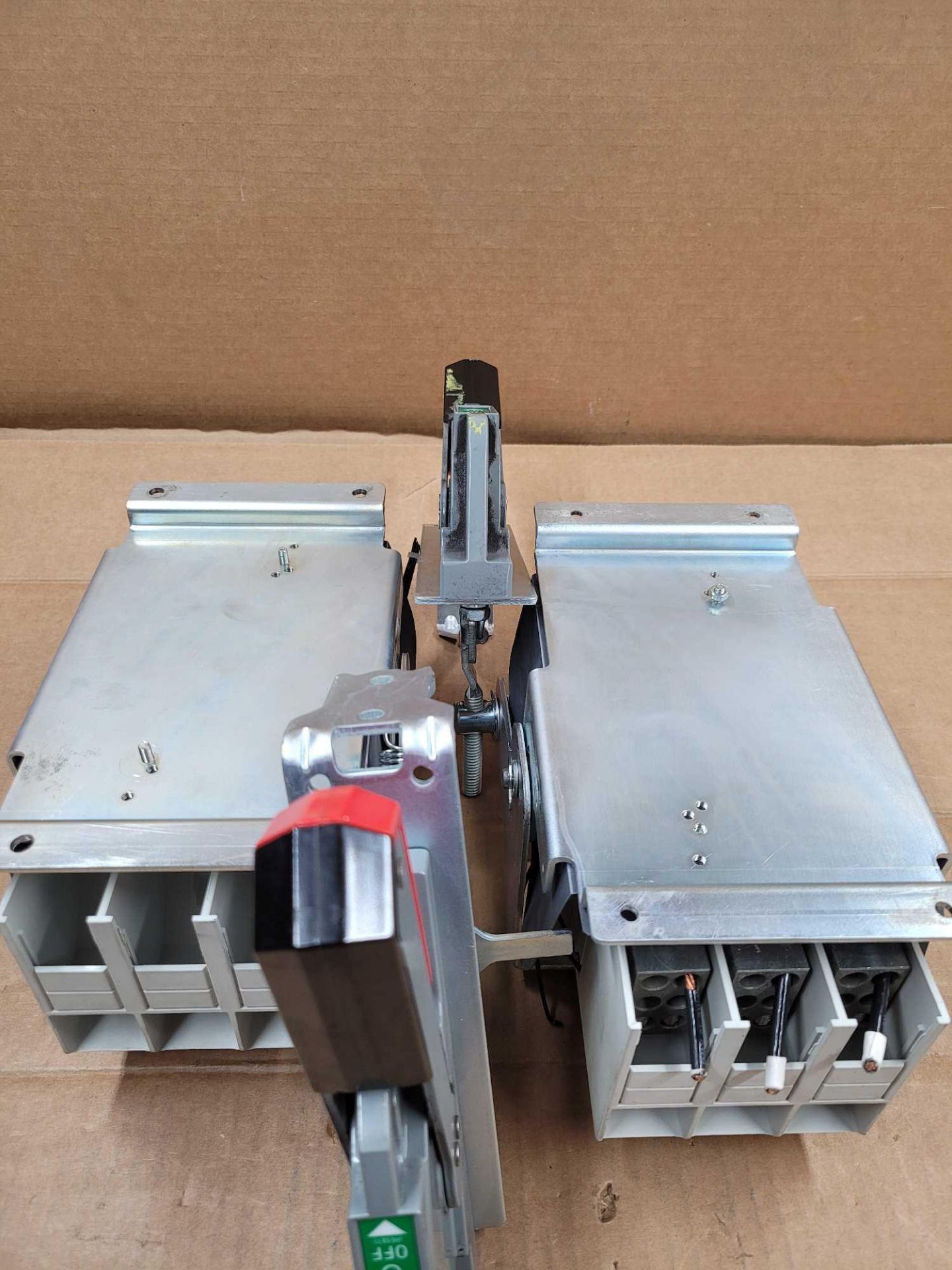 LOT OF 2 ALLEN BRADLEY 140G-H6C3-C25 / 25 Amp Circuit Breaker with Operating Mechanism  /  Lot Weigh - Image 11 of 11