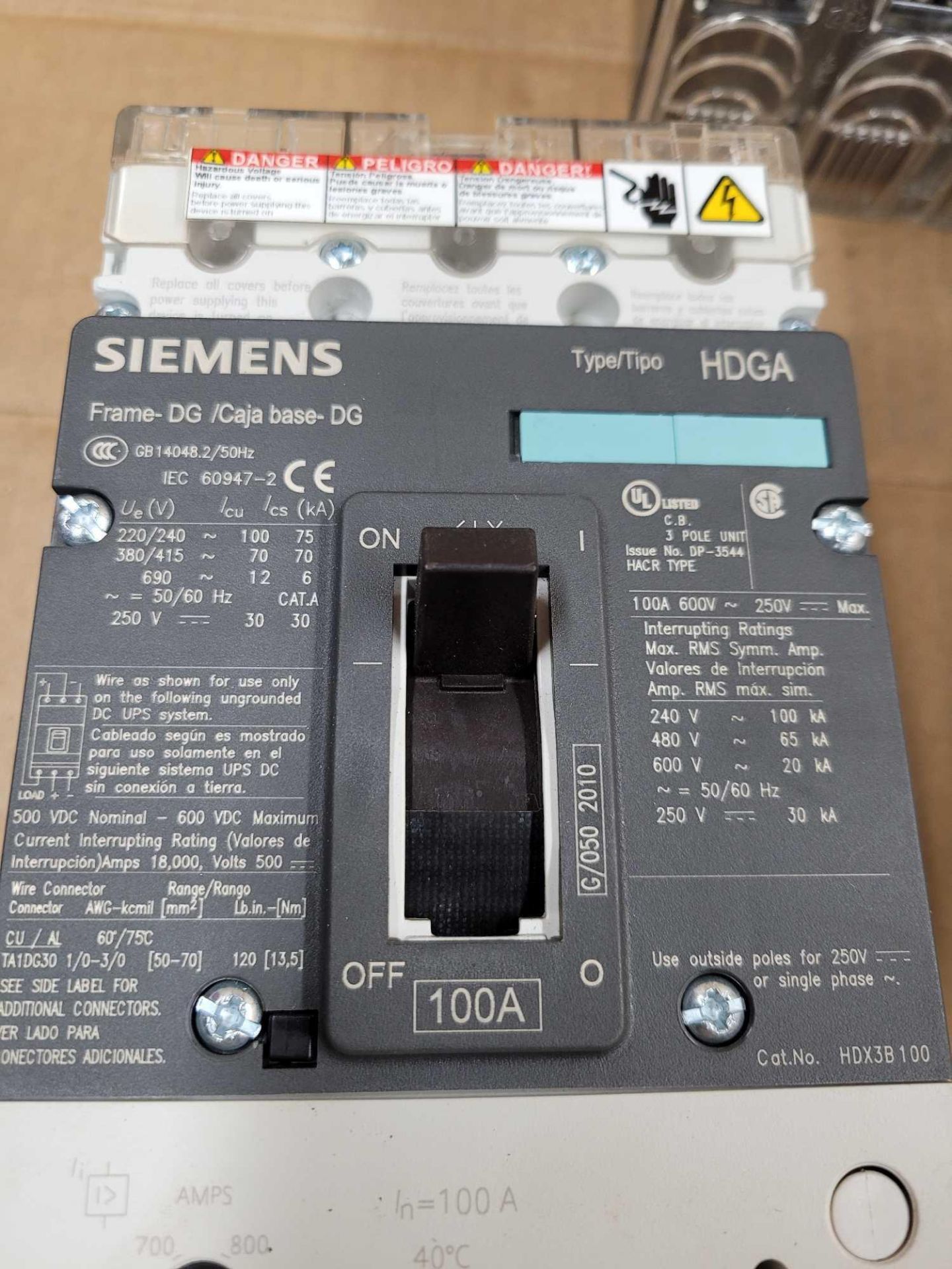 LOT OF 4 SIEMESN HDX3B100 / 100 Amp Circuit Breaker  /  Lot Weight: 19.2 lbs - Image 2 of 7