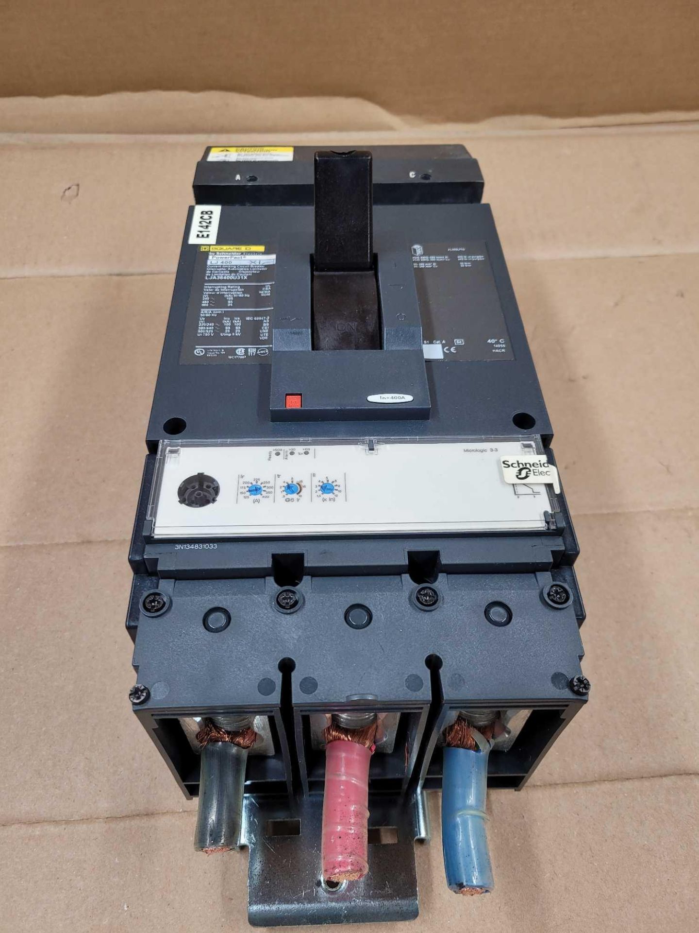 SQUARE D LJA36400U31X / 400 Amp Molded Case Circuit Breaker  /  Lot Weight: 16.8 lbs