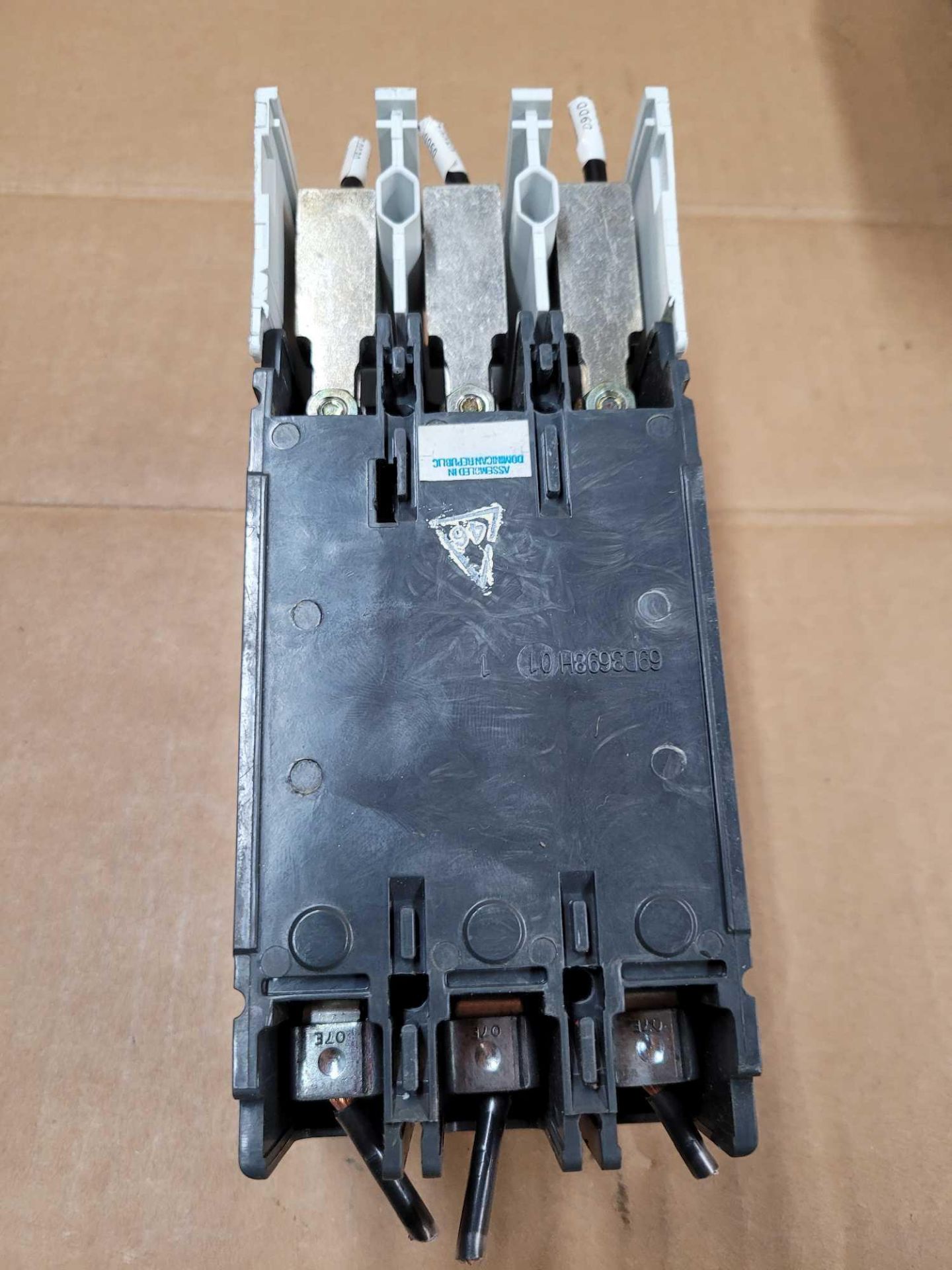 LOT OF 5 ALLEN BRADLEY 140U-H6C3-C30B / 30 Amp Molded Case Circuit Breaker  /  Lot Weight: 13.2 lbs - Image 5 of 7