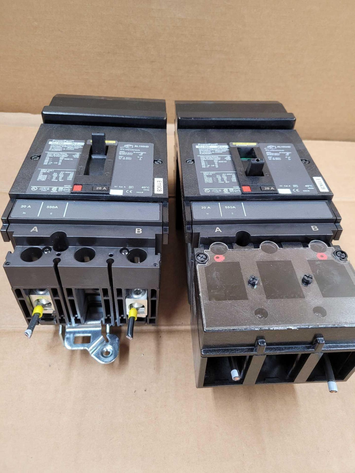 LOT OF 2 SQUARE D HJA260201 / 20 Amp Molded Case Circuit Breaker  /  Lot Weight: 8.8 lbs