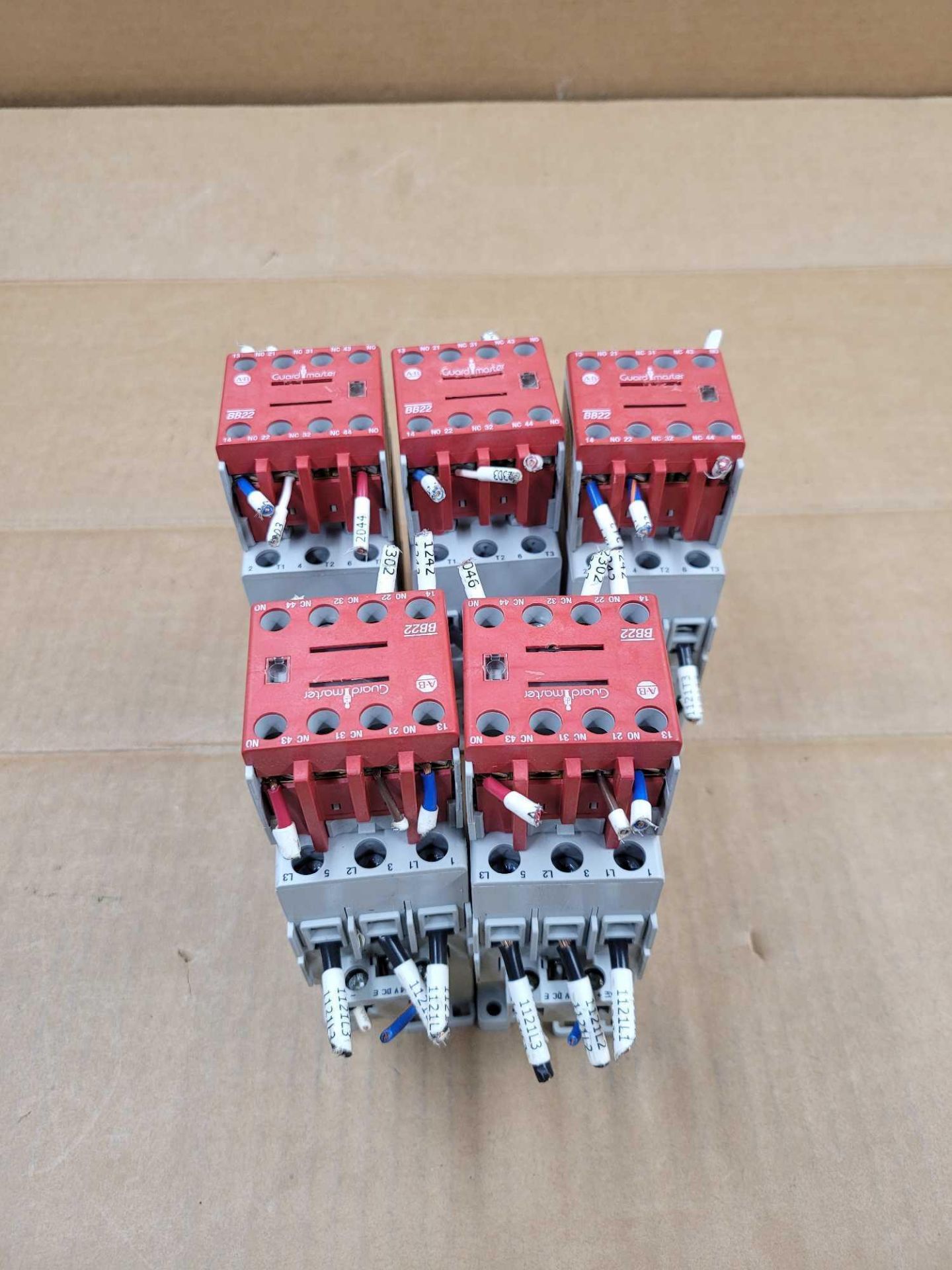 LOT OF 5 ALLEN BRADLEY 100S-C30EJ22BC / Series C Guardmaster Safety Contactor  /  Lot Weight: 6.2 lb