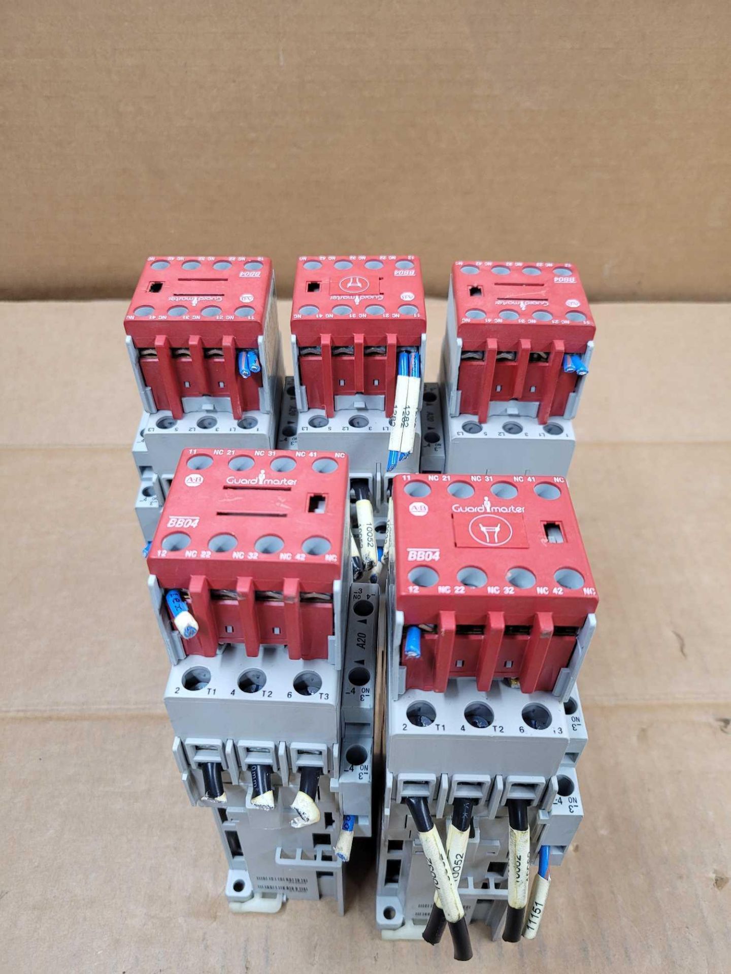 LOT OF 5 ALLEN BRADLEY 100S-C37DJ14BC / Series C Guardmaster Safety Contactor  /  Lot Weight: 10.8 l