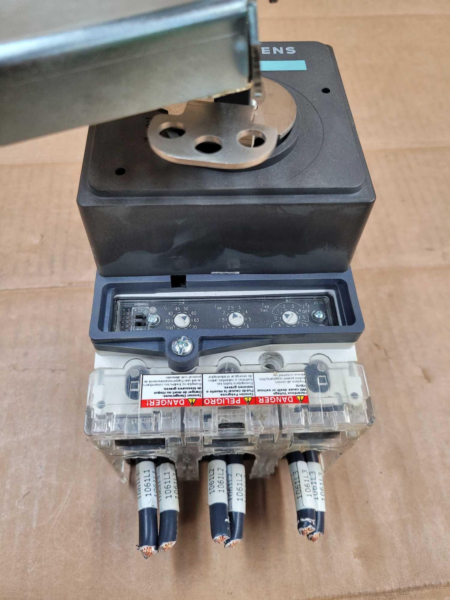 LOT OF 2 SIEMENS / (1) SIEMENS HFX3P250 with 3VL9300-3HF01 and 8UC9400 ; 250 Amp Circuit Breaker wit - Image 13 of 22