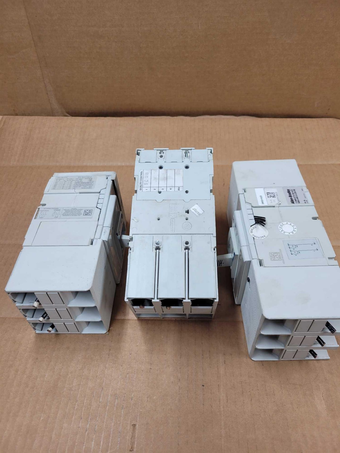 LOT OF 3 ALLEN BRADLEY 140G-H6C3-C25-FB / Series 25 Amp Circuit Breaker  /  Lot Weight: 13.0 lbs - Image 8 of 8