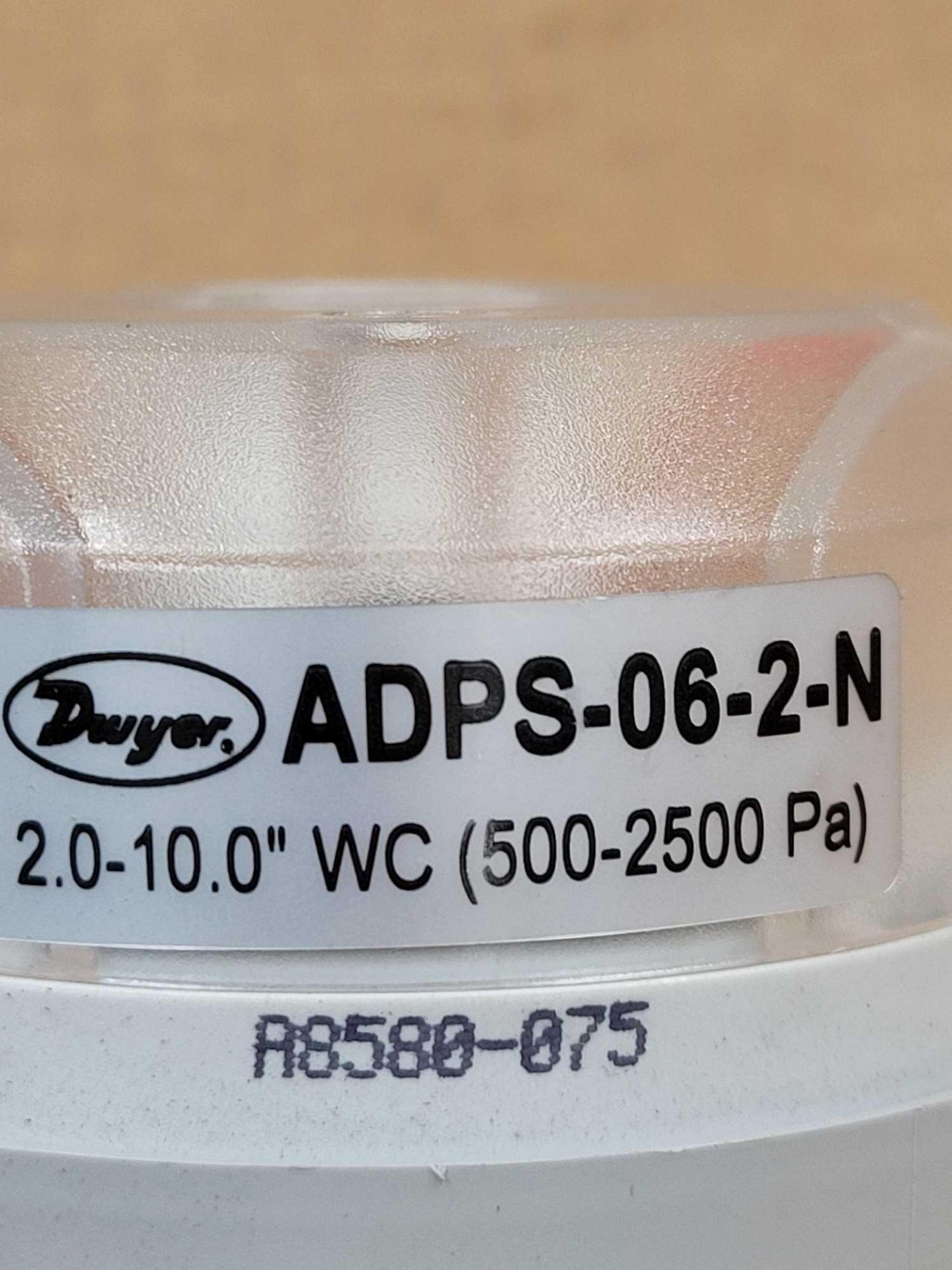 LOT OF 2 DWYER / (1) ADPS-03-2-N-C / (1) ADPS-06-2-N / Differential Pressure Switch / Lot Weight: 0. - Image 6 of 7