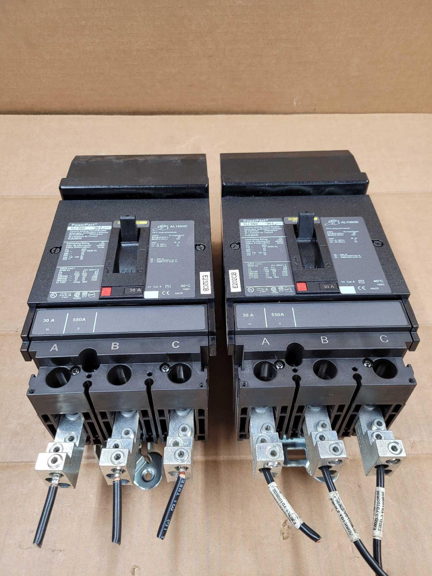 LOT OF 2 SQUARE D HJA36030 / 30 Amp Molded Case Circuit Breaker  /  Lot Weight: 9.6 lbs