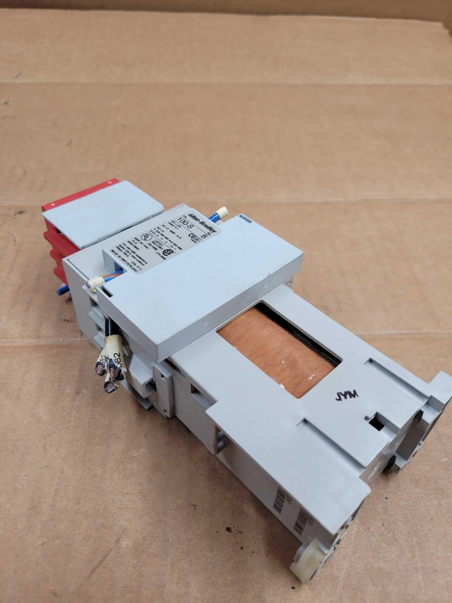 LOT OF 5 ALLEN BRADLEY 100S-C37DJ14BC / Series C Guardmaster Safety Contactor  /  Lot Weight: 10.6 l - Image 4 of 7