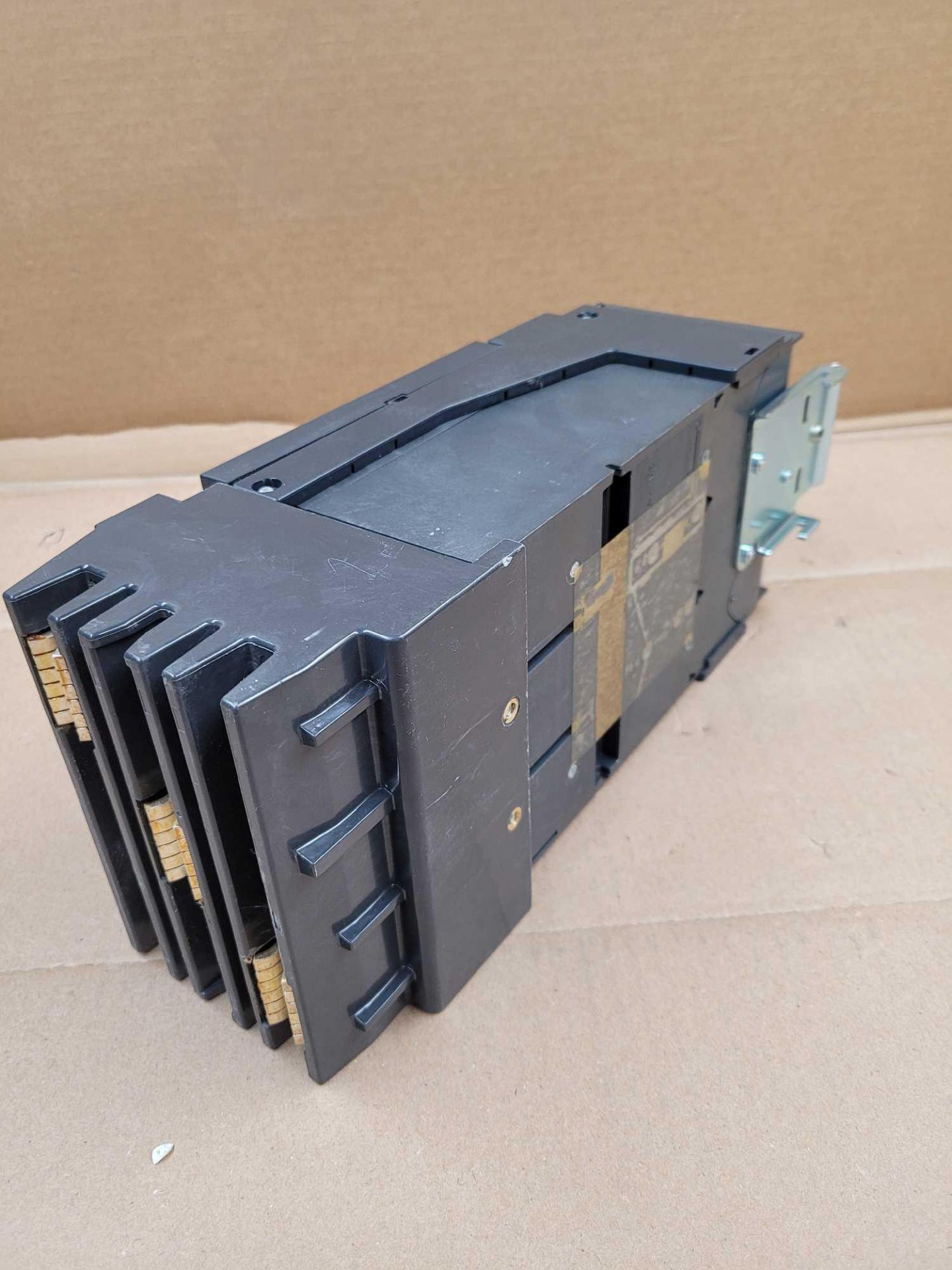 SQUARE D LJA36400U31X / 400 Amp Molded Case Circuit Breaker  /  Lot Weight: 16.8 lbs - Image 6 of 6