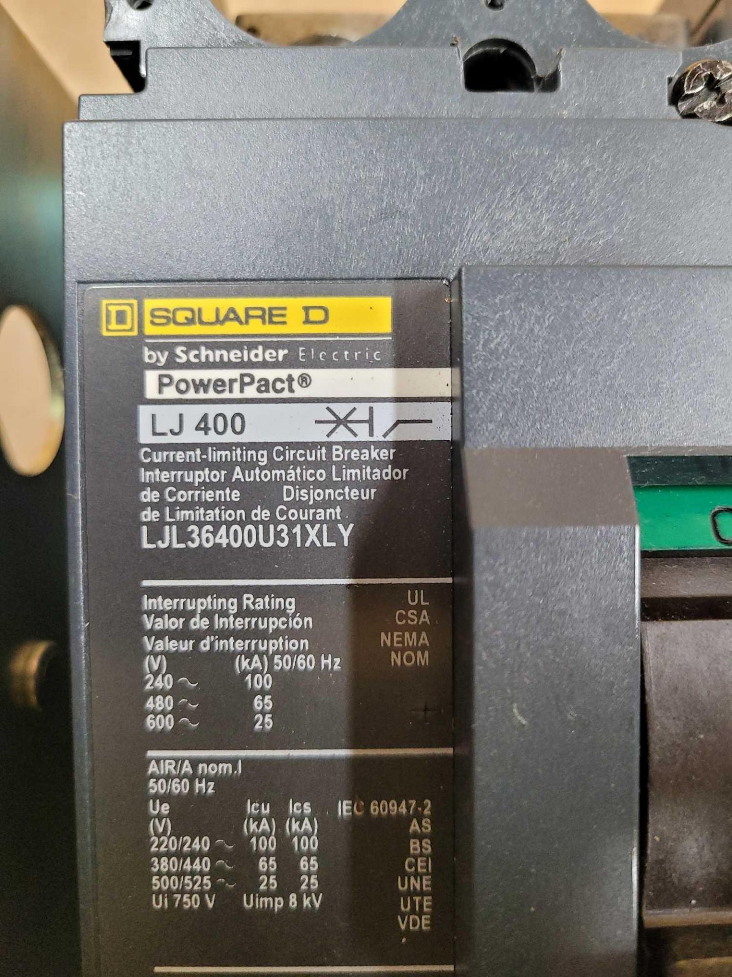 SQUARE D LJL36400U31XLY with SQUARE D 9422RS1 / 400 Amp Molded Case Circuit Breaker with Series B Op - Image 3 of 6