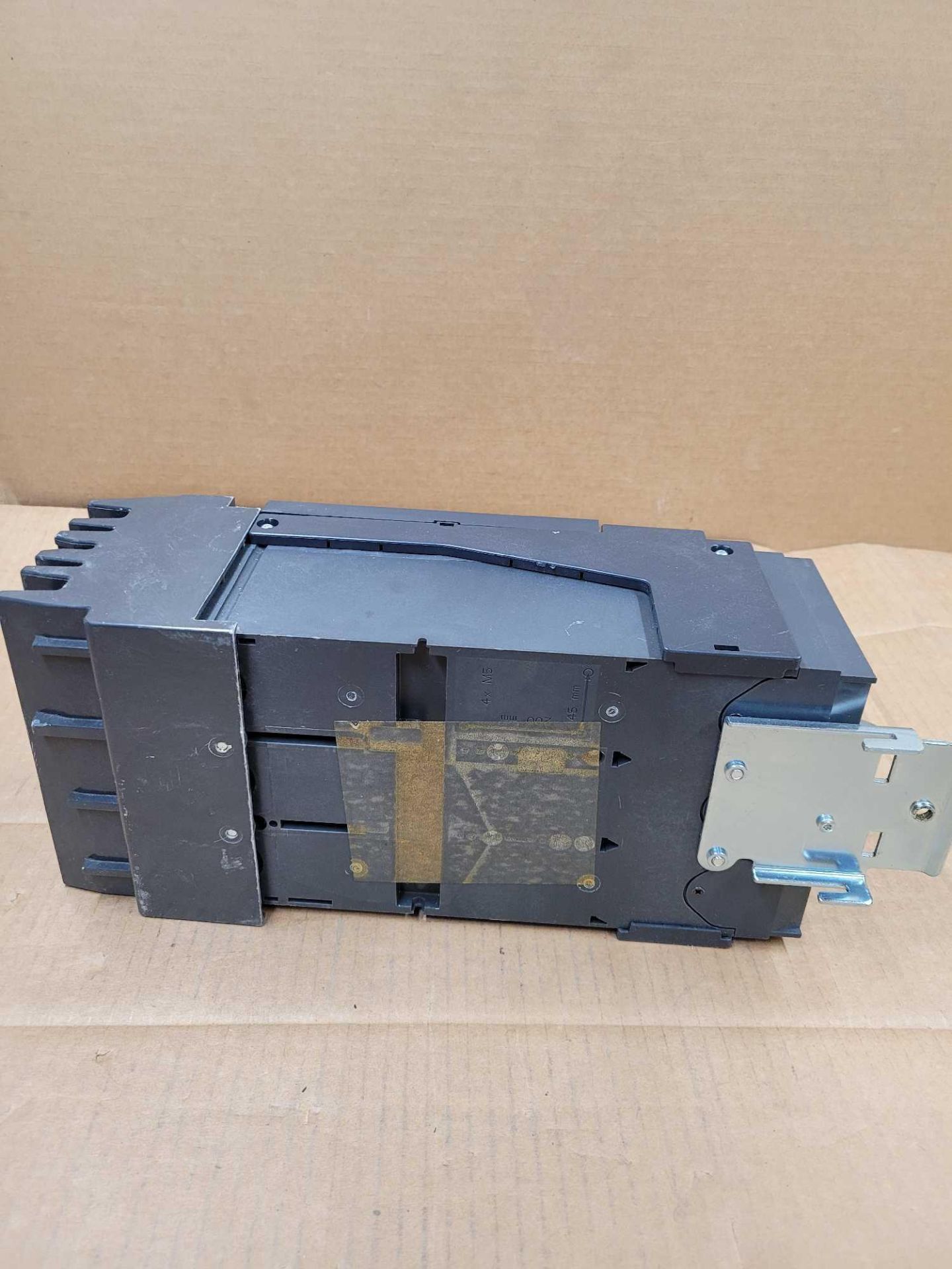 SQUARE D LJA36400U31X / 400 Amp Molded Case Circuit Breaker  /  Lot Weight: 16.8 lbs - Image 3 of 6
