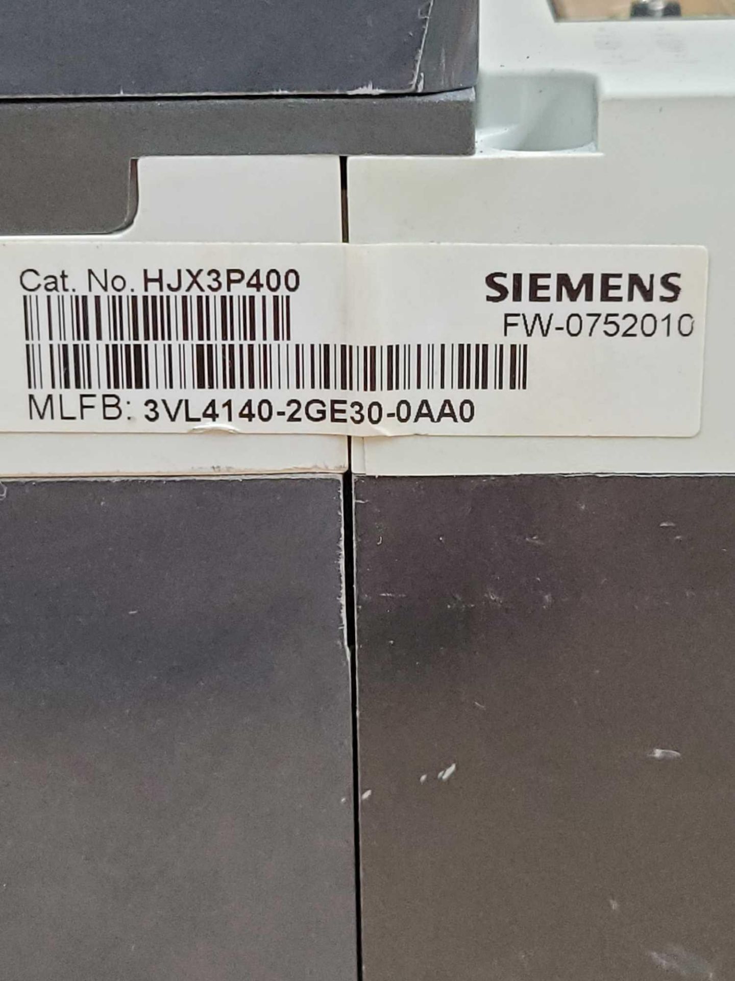 SIEMENS HJX3P400 with 3VL9400-3HE01 / 400 Amp Circuit Breaker with Rotary Operating Mechanism  /  Lo - Image 4 of 10