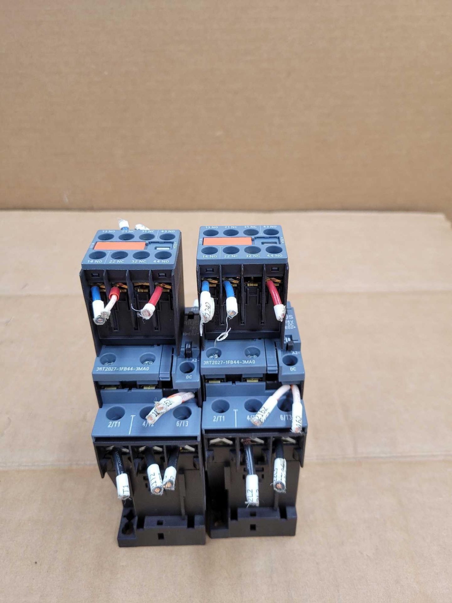 LOT OF 2 SIEMENS 3RT2027-1FB44-3MA0 / Power Contactor  /  Lot Weight: 2.8 lbs