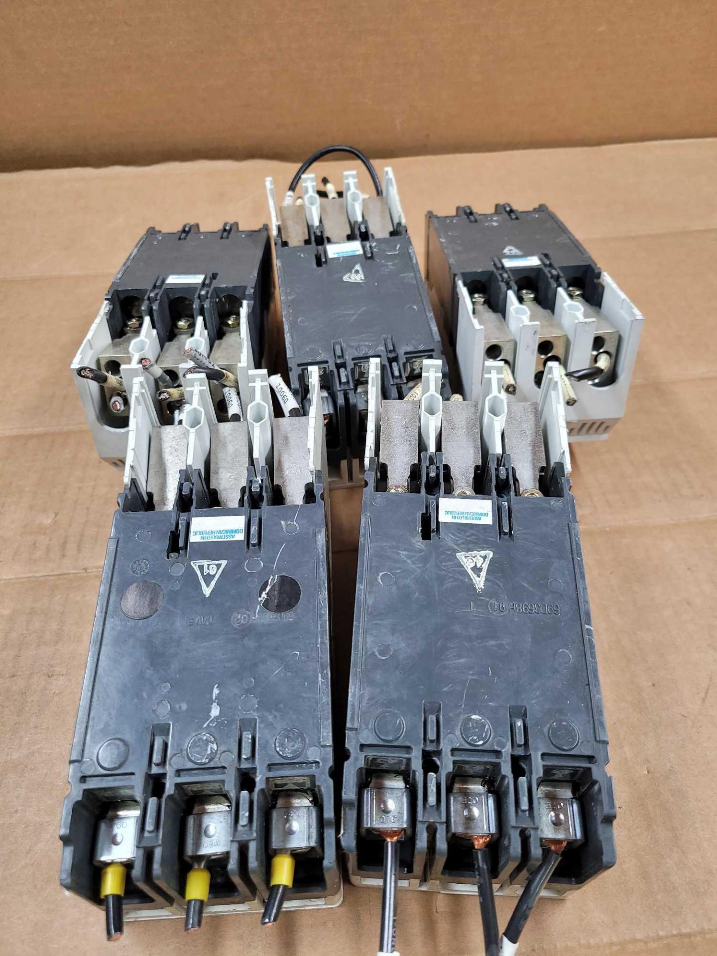 LOT OF 5 ALLEN BRADLEY 140U-H6C3-C30B / 30 Amp Molded Case Circuit Breaker / Lot Weight: 13.0 lbs - Image 8 of 8
