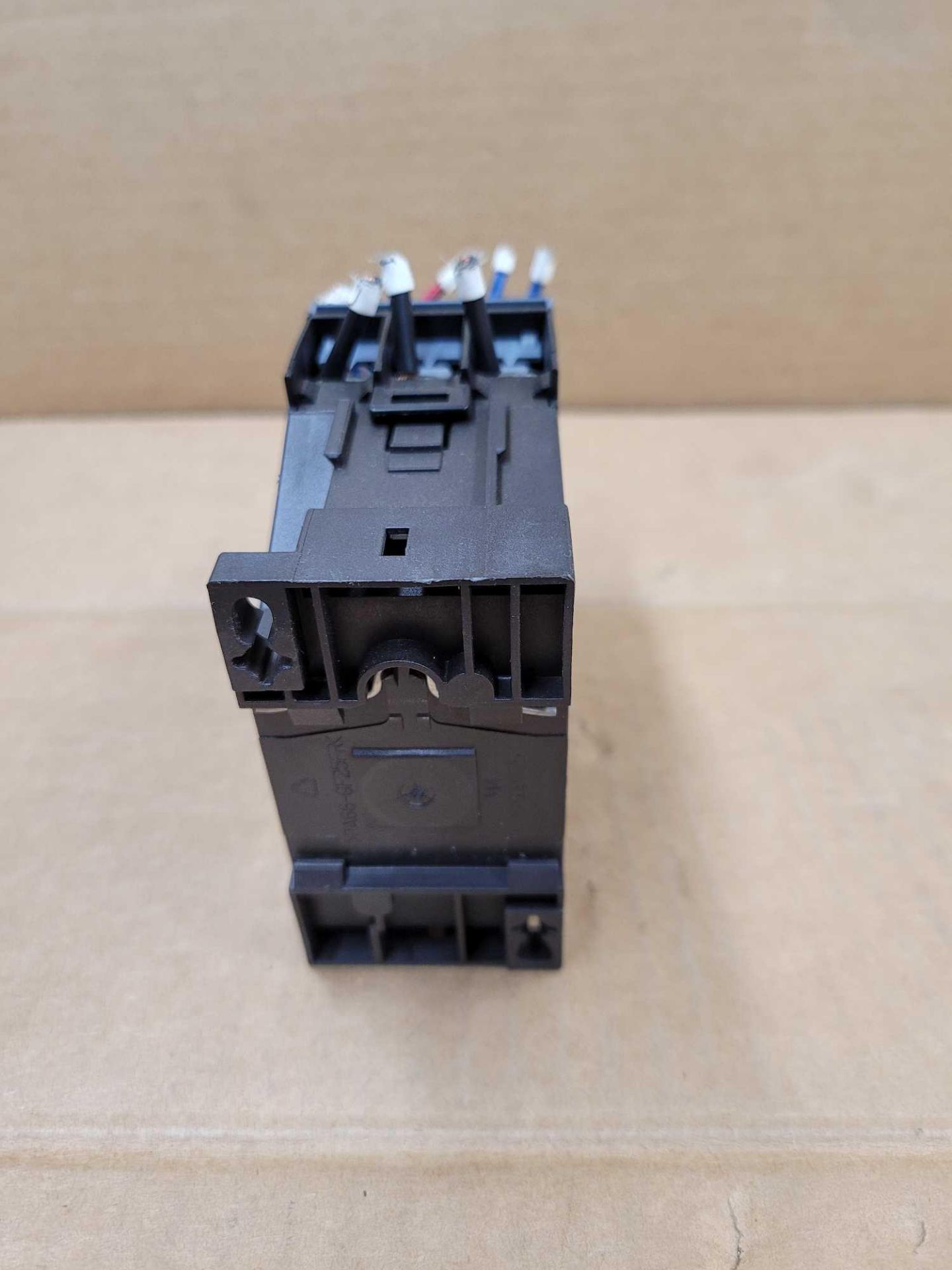 LOT OF 2 SIEMENS 3RT2027-1FB44-3MA0 / Power Contactor  /  Lot Weight: 2.8 lbs - Image 4 of 7