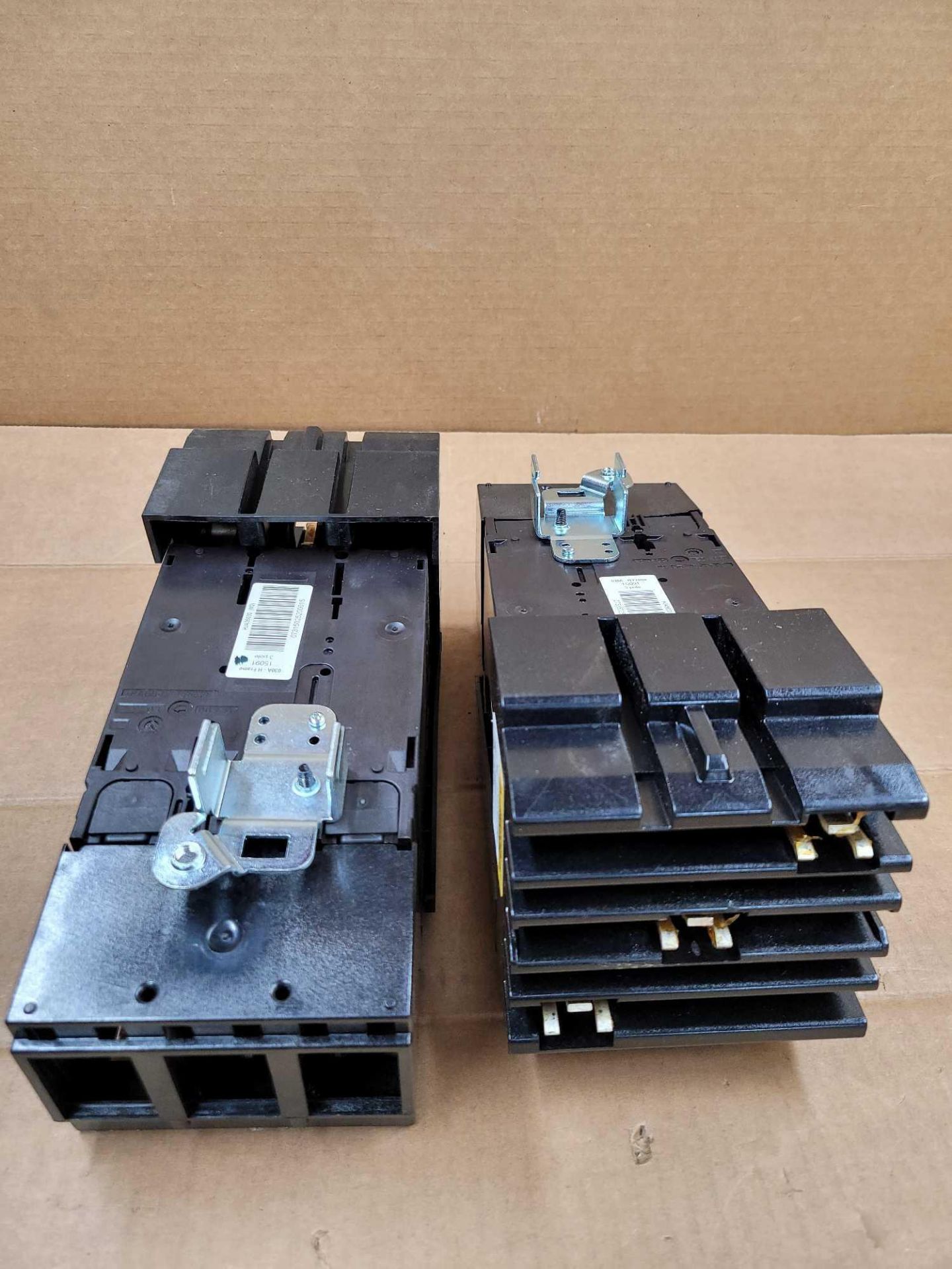 LOT OF 2 SQUARE D HJA36030 / 30 Amp Molded Case Circuit Breaker  /  Lot Weight: 9.8 lbs - Image 6 of 6