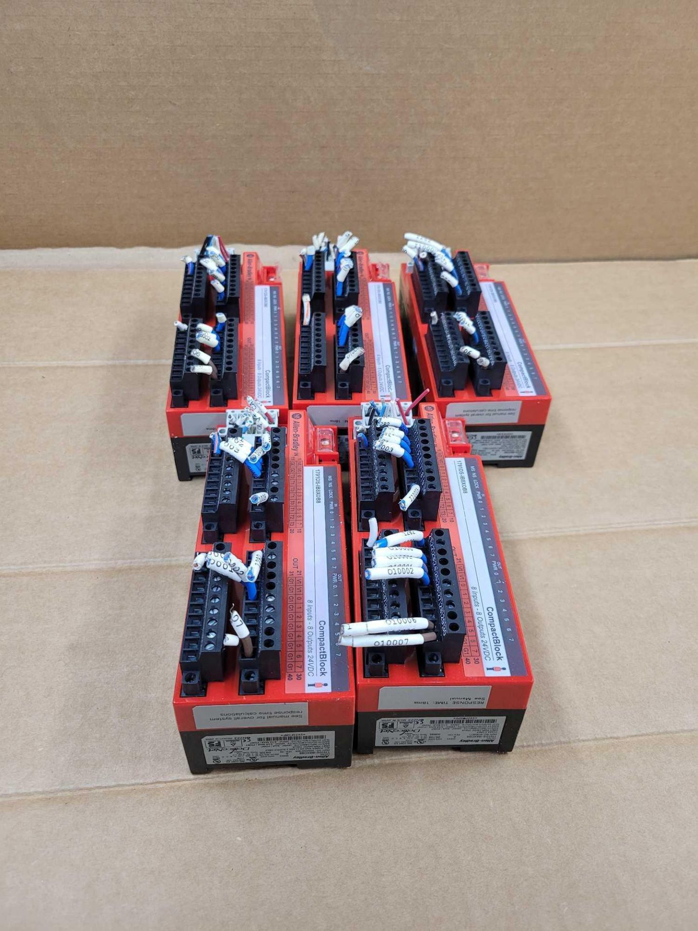 LOT OF 5 ALLEN BRADLEY 1791DS-IBXOB8 / CompactBlock I/O Module  /  Lot Weight: 4.6 lbs