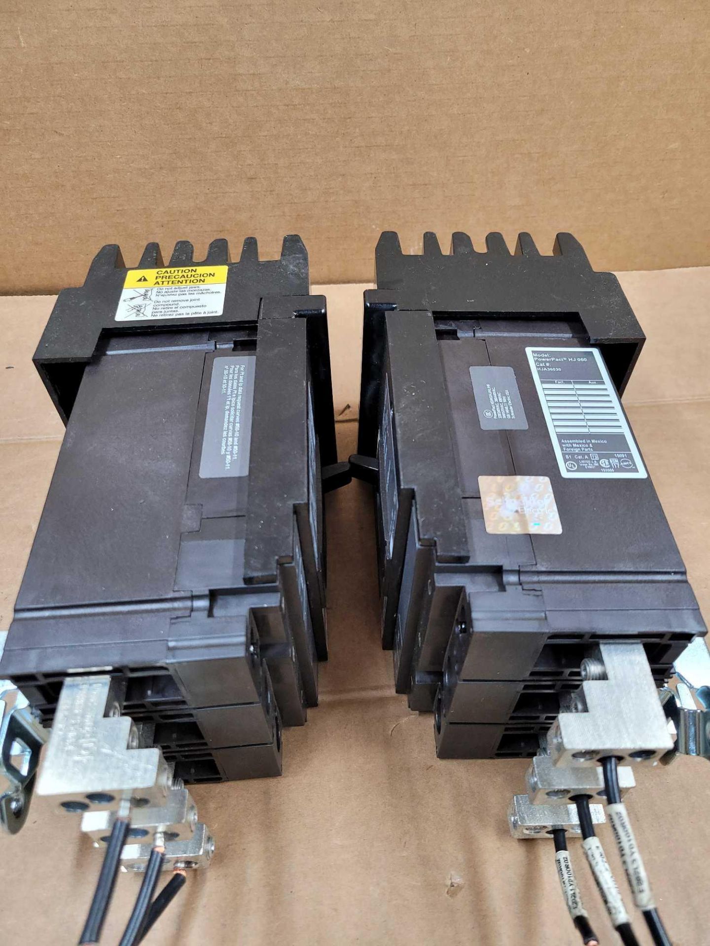 LOT OF 2 SQUARE D HJA36030 / 30 Amp Molded Case Circuit Breaker  /  Lot Weight: 9.6 lbs - Image 6 of 6