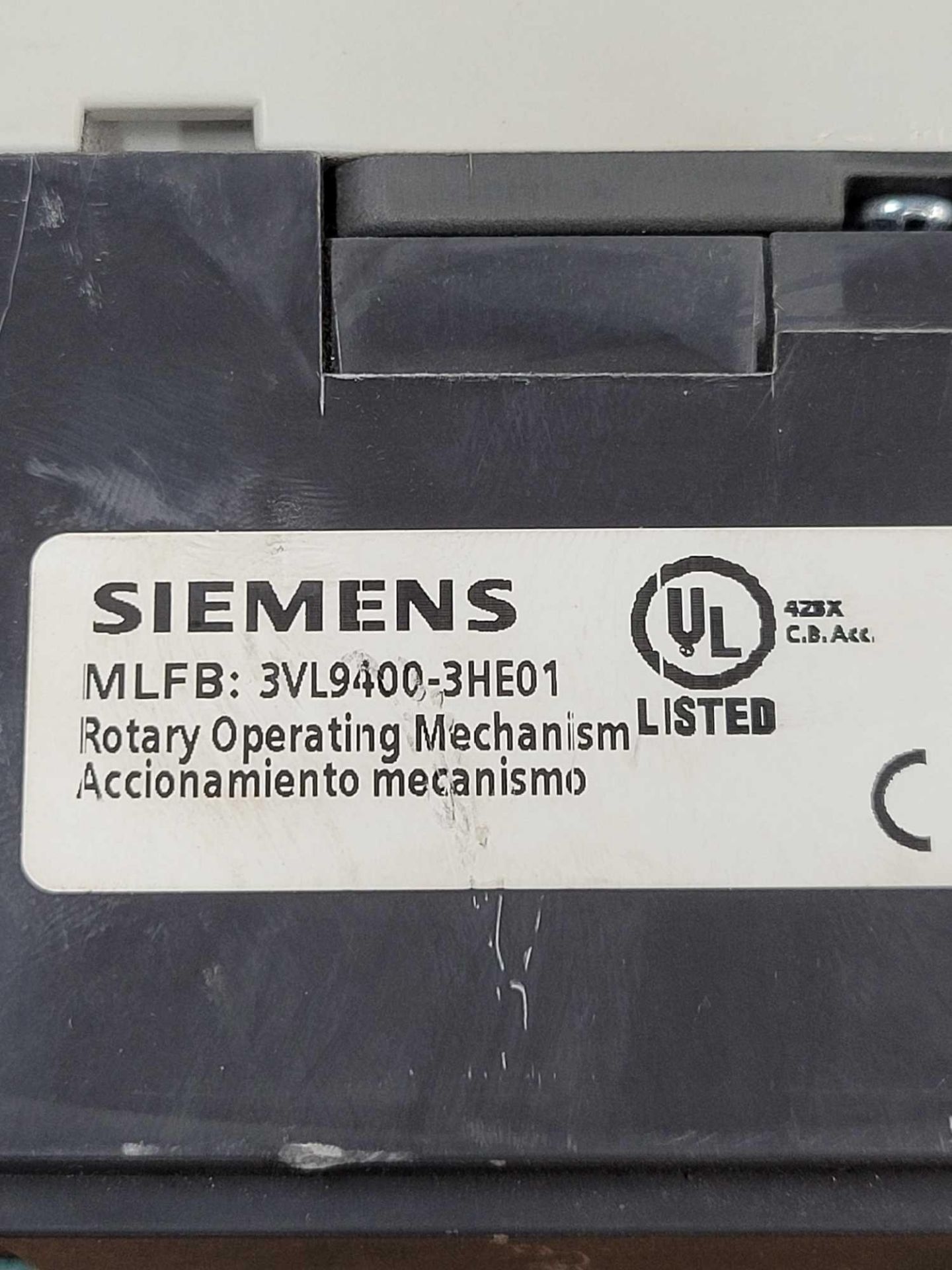 SIEMENS HJX3P400 with 3VL9400-3HE01 / 400 Amp Circuit Breaker with Rotary Operating Mechanism  /  Lo - Image 7 of 7