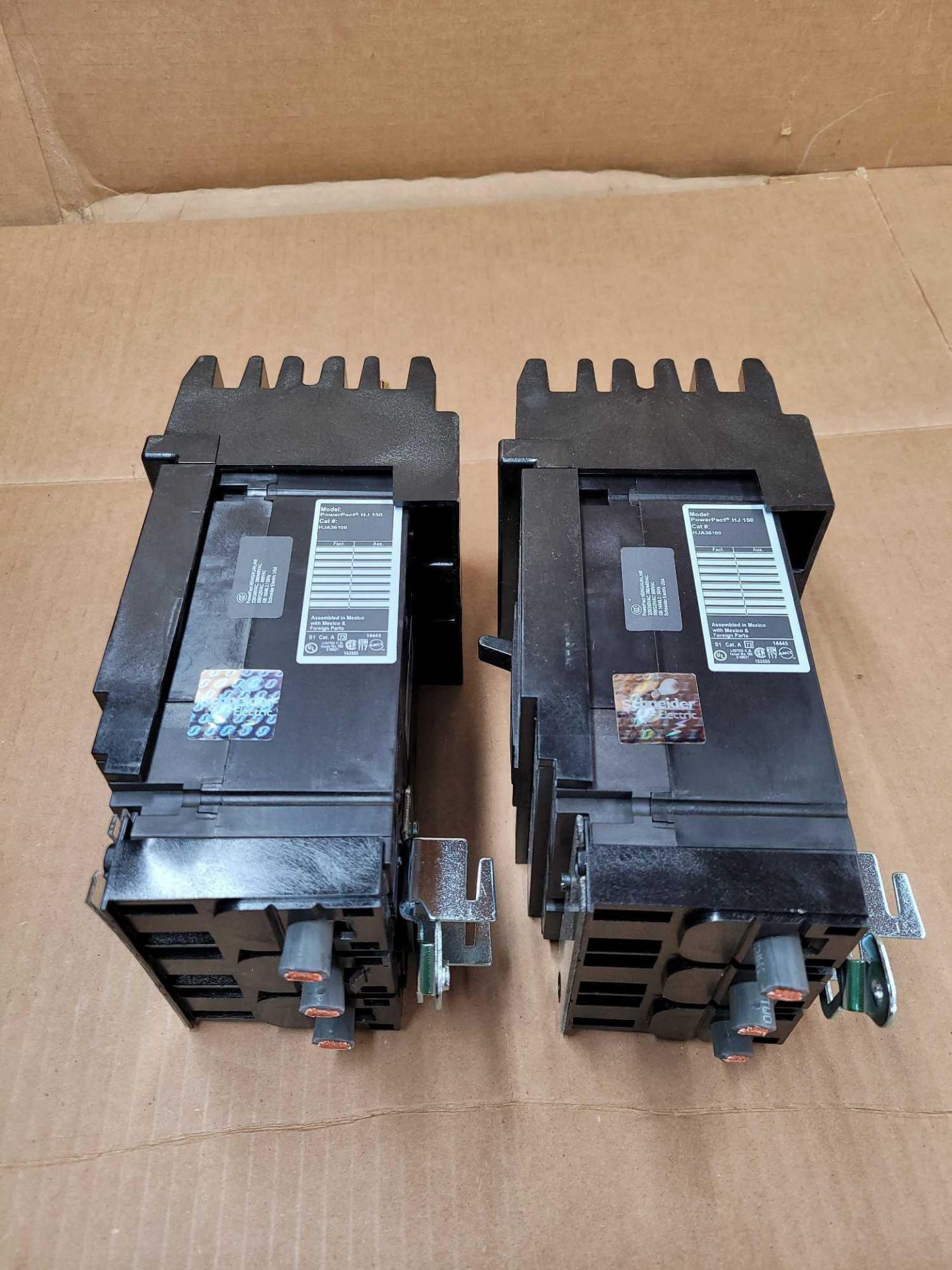 LOT OF 2 SQUARE D HJA36100 / 100 Amp Molded Case Circuit Breaker  /  Lot Weight: 9.4 lbs - Image 2 of 5