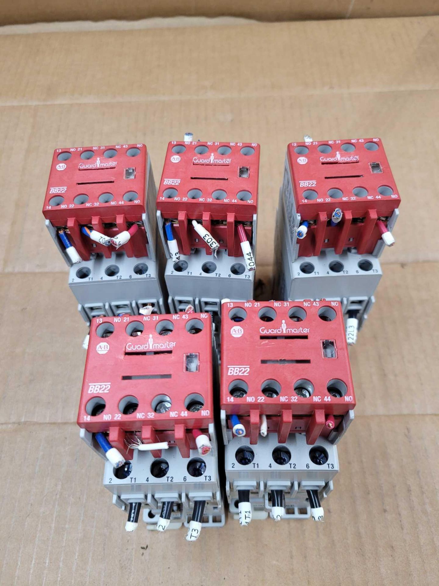 LOT OF 5 ALLEN BRADLEY 100S-C30EJ22BC / Series C Guardmaster Safety Contactor  /  Lot Weight: 6.2 lb