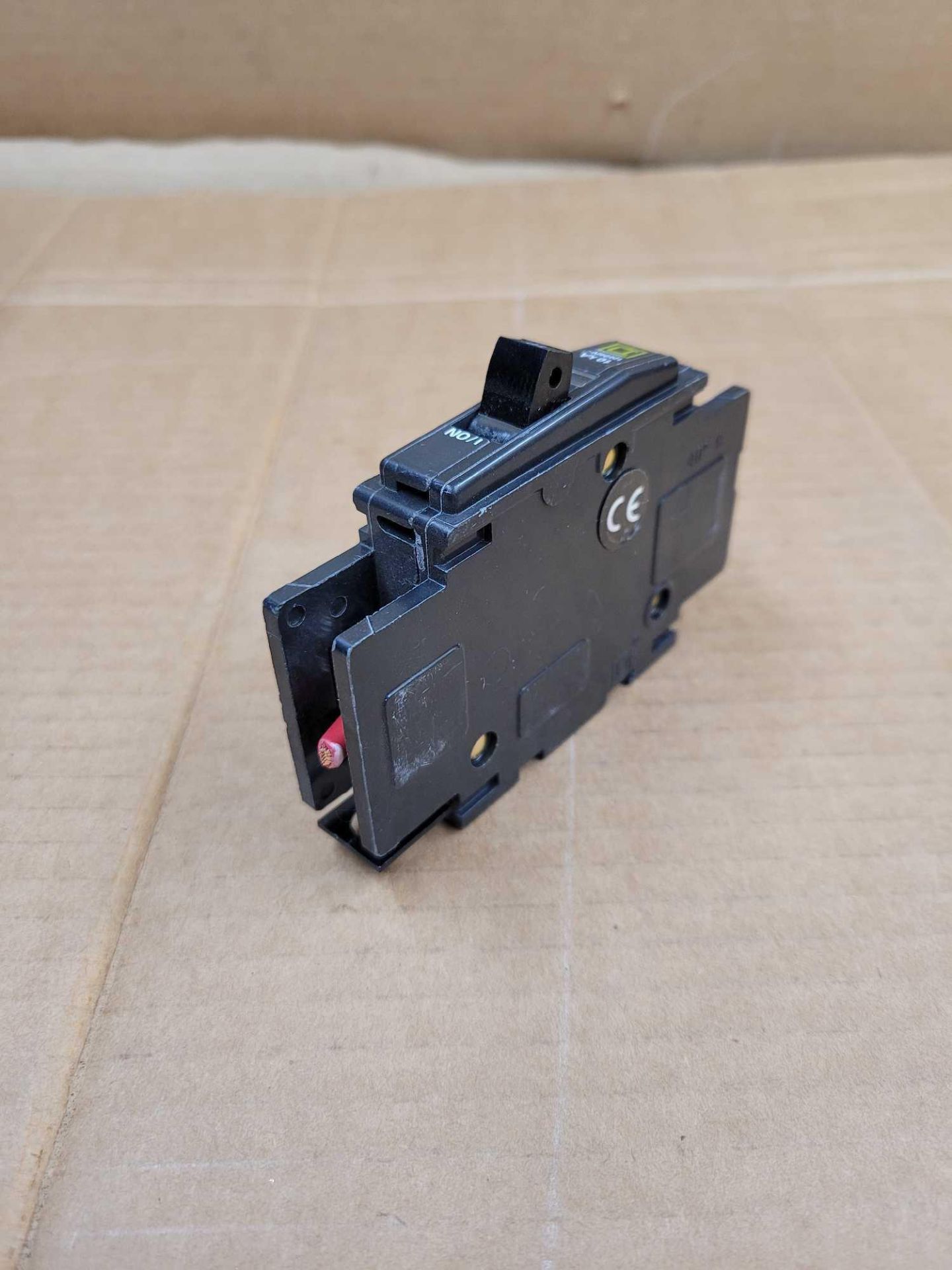 SQUARE D QOU110 / 10 Amp Circuit Breaker  /  Lot Weight: 11.2 lbs - Image 4 of 6