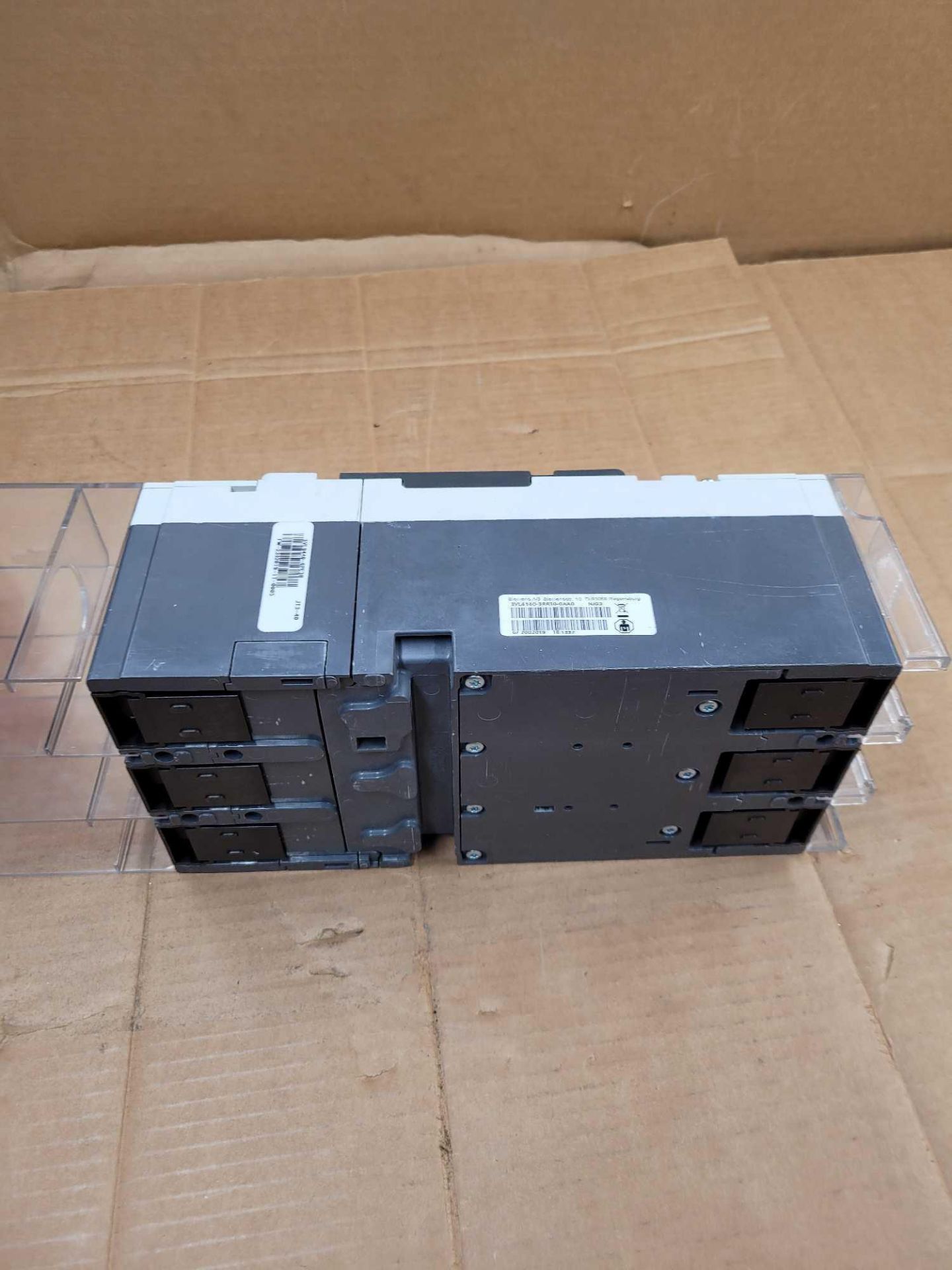 SIEMENS HJX3T400F / 400 Amp Circuit Breaker  /  Lot Weight: 15.2 lbs - Image 3 of 5