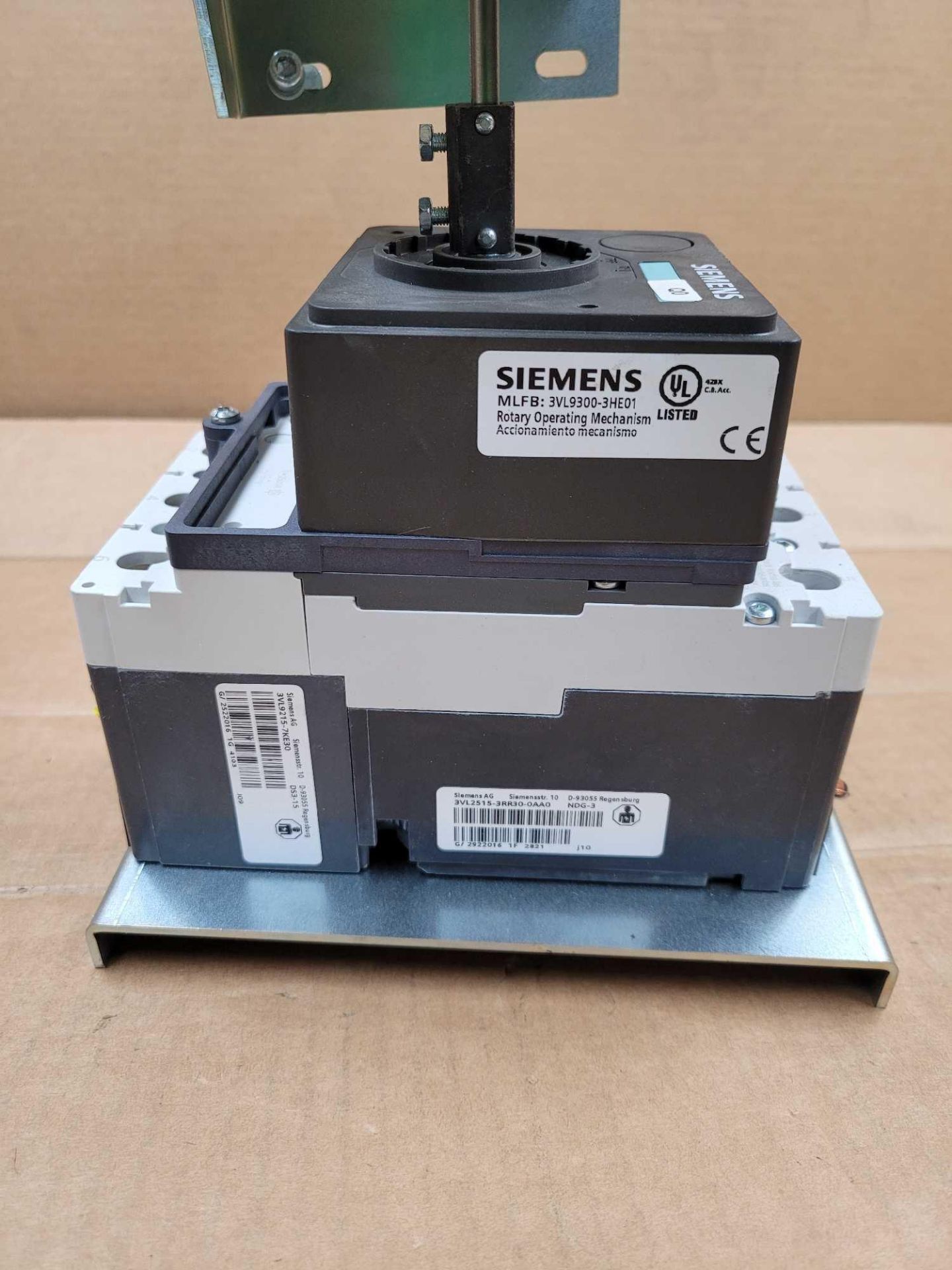 SIEMENS HDR3S150L with 3VL9300-3HE01 and SCA 90002.919005 / 150 Amp Circuit Breaker with Rotary Oper - Bild 4 aus 9
