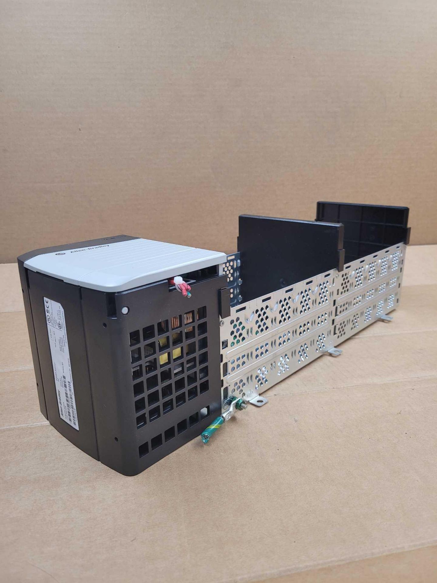 ALLEN BRADLEY 1756-PA75 with 1756-A10 / Series B Power Supply with Series B 10 Slot Chassis  /  Lot - Image 2 of 13