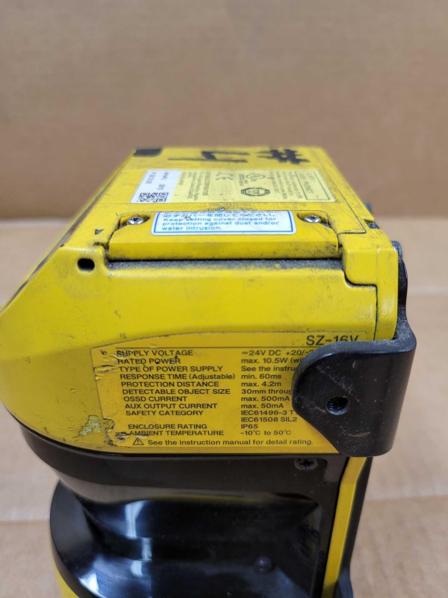 KEYENCE SZ-16V / Safety Laser Scanner  /  Lot Weight: 4.0 lbs - Image 6 of 8