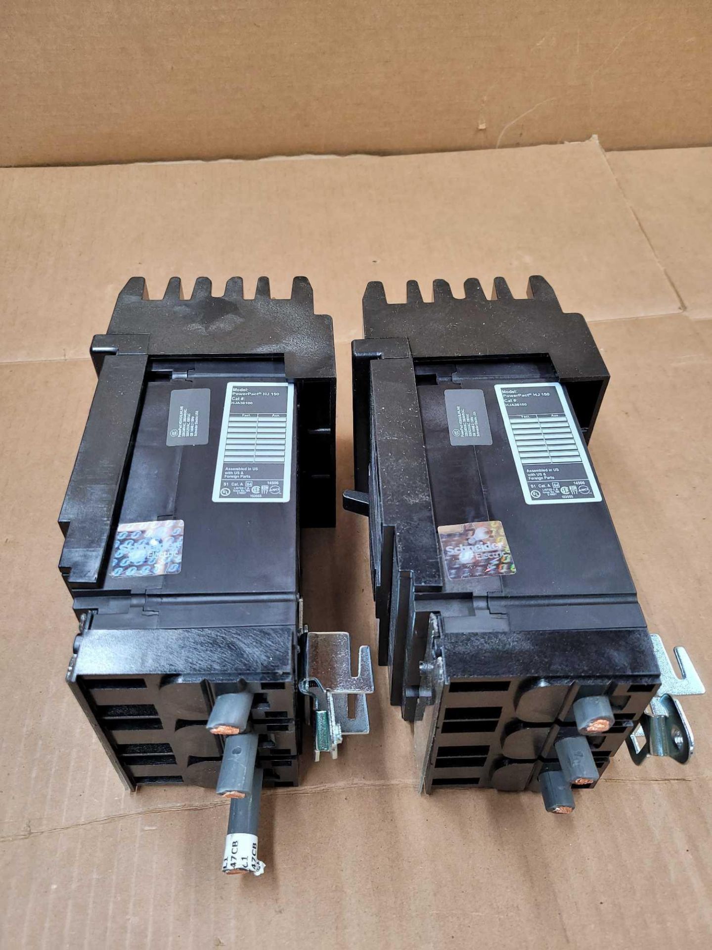 LOT OF 2 SQUARE D HJA36100 / 100 Amp Molded Case Circuit Breaker  /  Lot Weight: 9.6 lbs - Image 2 of 5