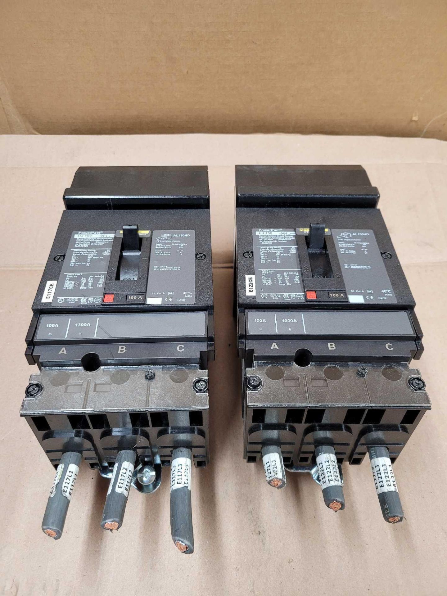 LOT OF 2 SQUARE D HJA36100 / 100 Amp Molded Case Circuit Breaker  /  Lot Weight: 9.6 lbs