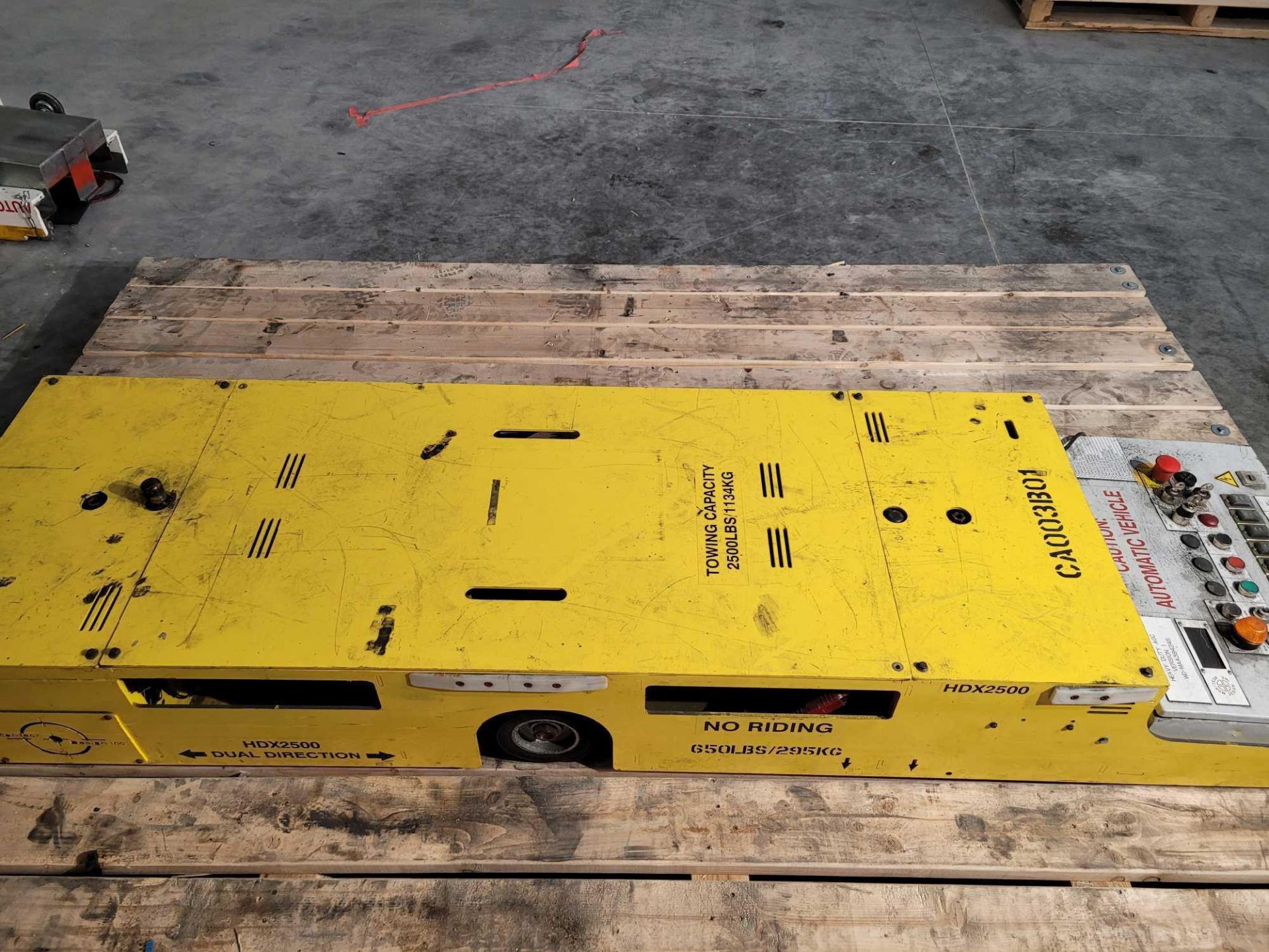 MOR-TECH DESIGN HDX2500 / Dual Direction Automated Guided Vehicle  /  Oversized pallet for this lot