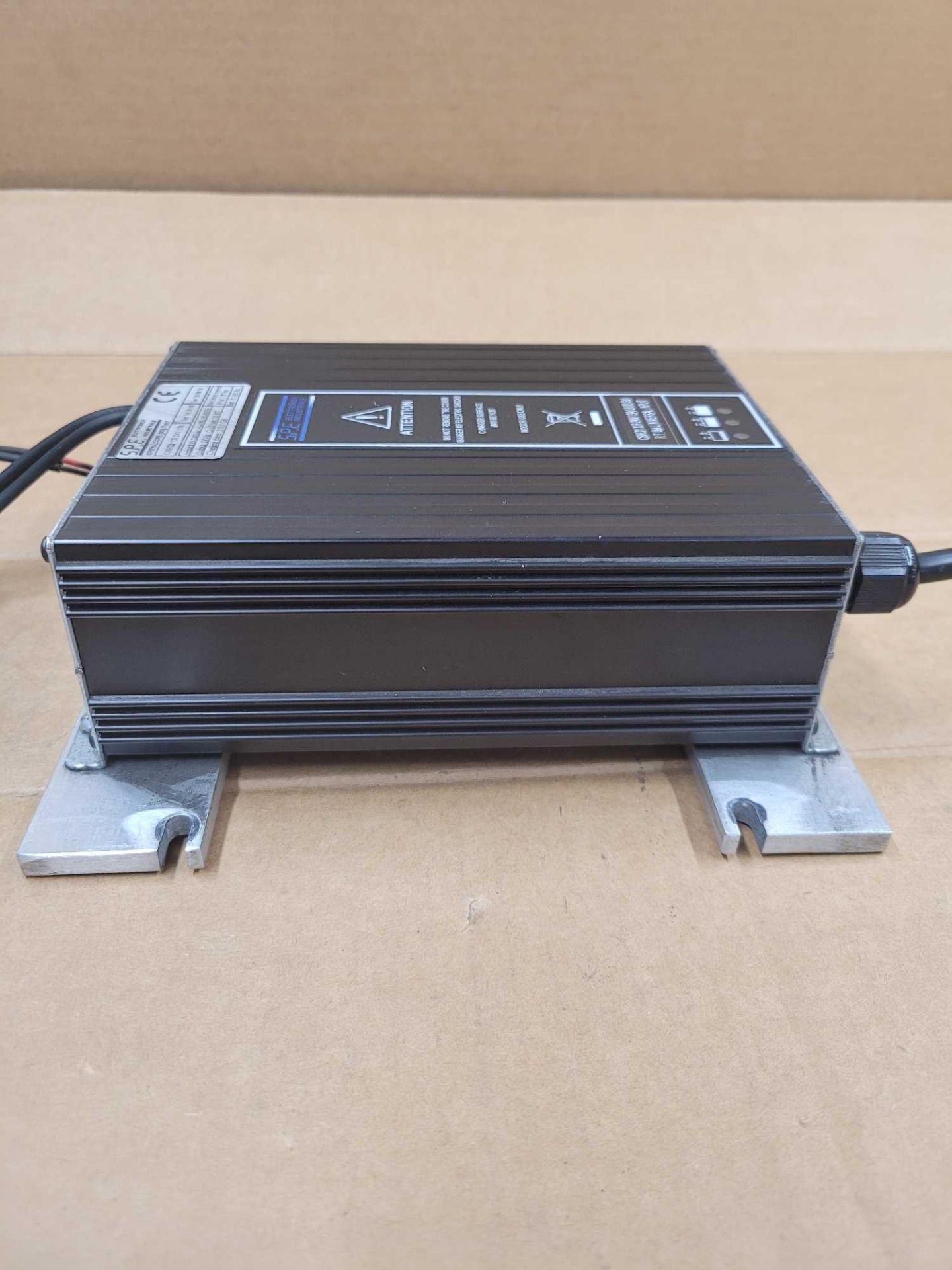 SPE ELETTRONICA CBHD1XR / 24V 13 Amp Battery Charger  /  Lot Weight: 3.6 lbs - Image 2 of 7