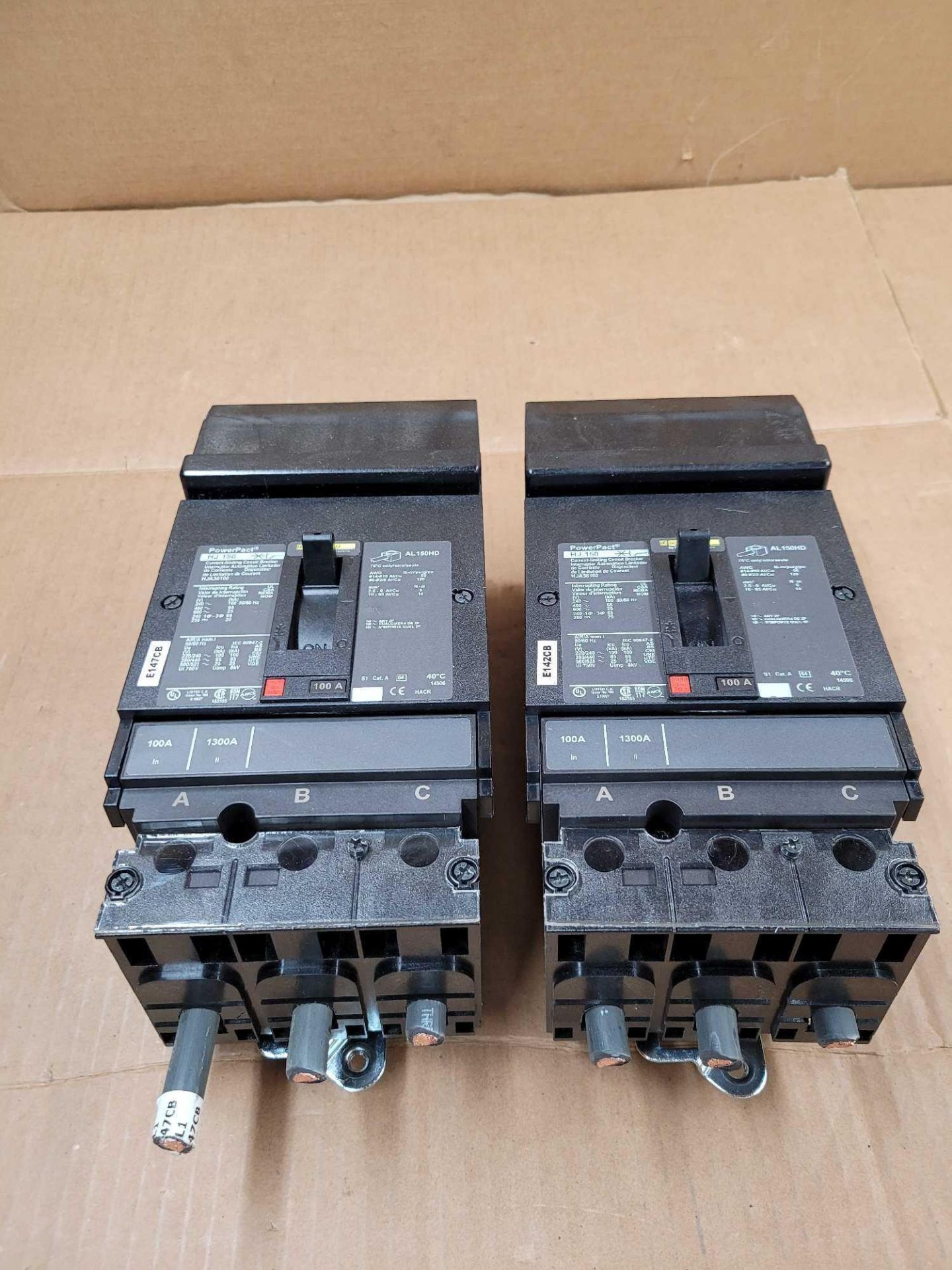 LOT OF 2 SQUARE D HJA36100 / 100 Amp Molded Case Circuit Breaker  /  Lot Weight: 9.6 lbs